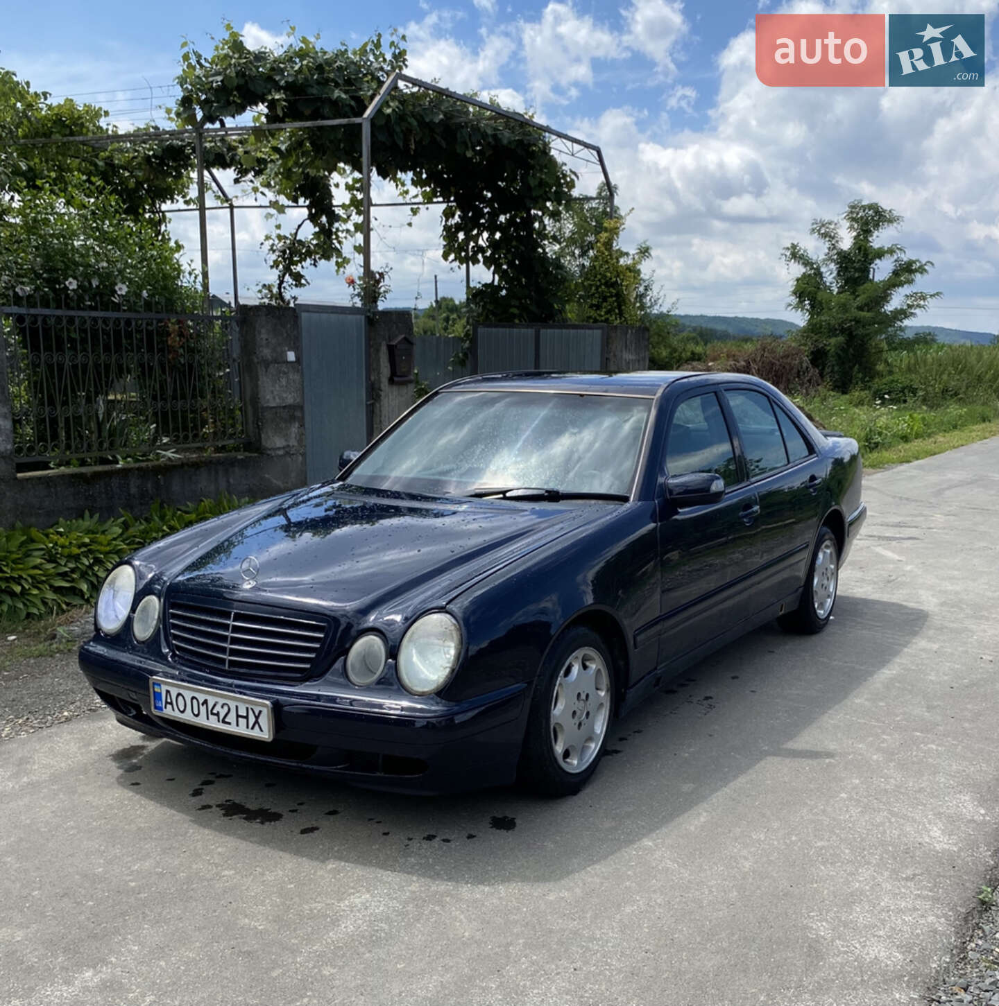 MERCEDES-BENZ E 200 CDI 2002