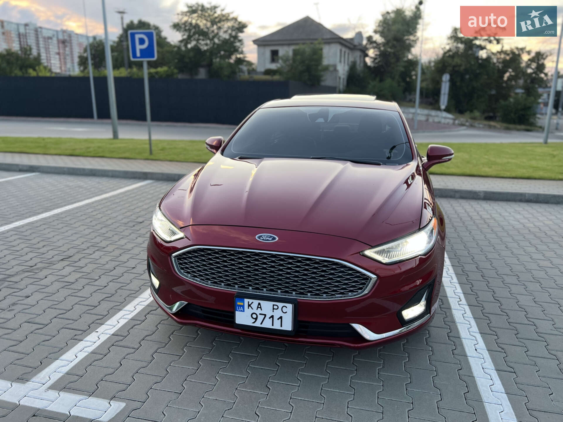 FORD FUSION HYBRID 2019