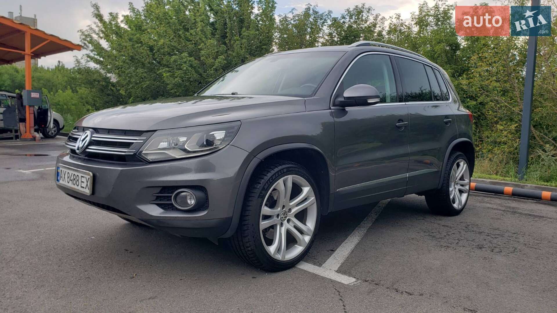 VOLKSWAGEN TIGUAN 2016