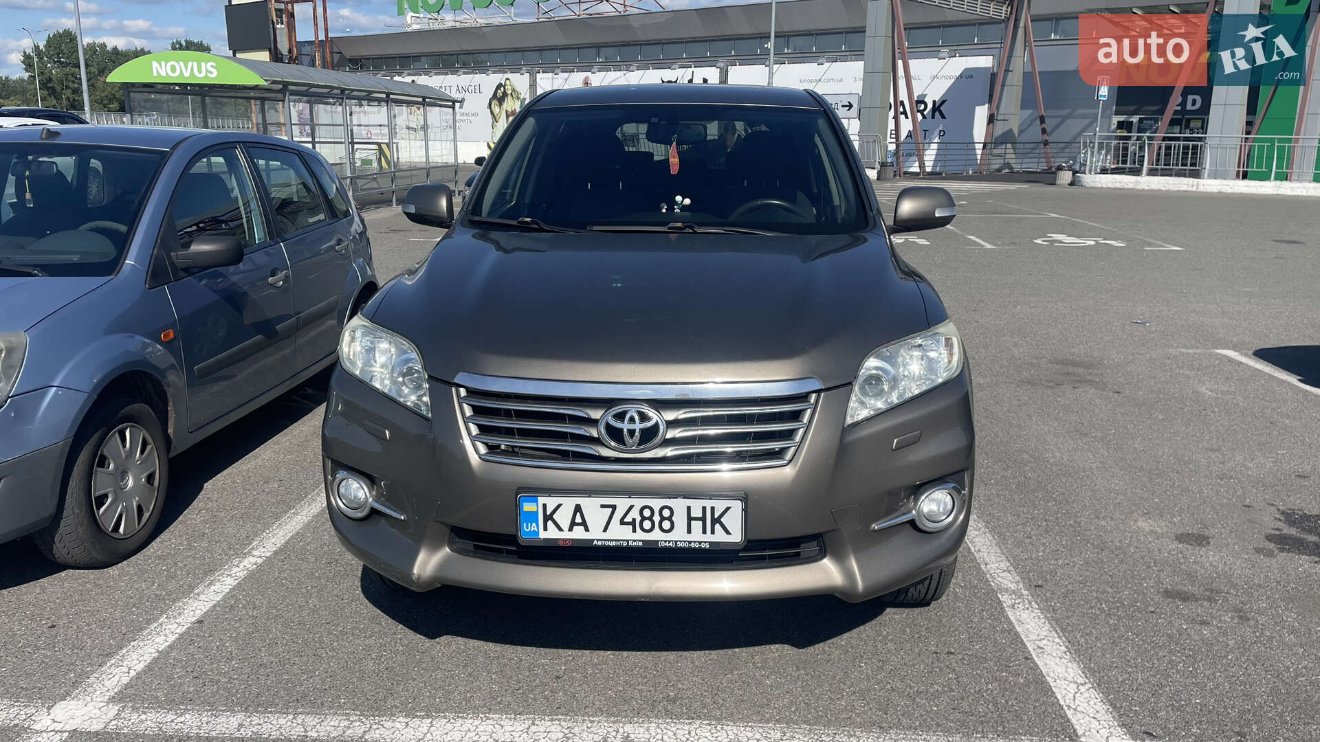 TOYOTA RAV4 2011