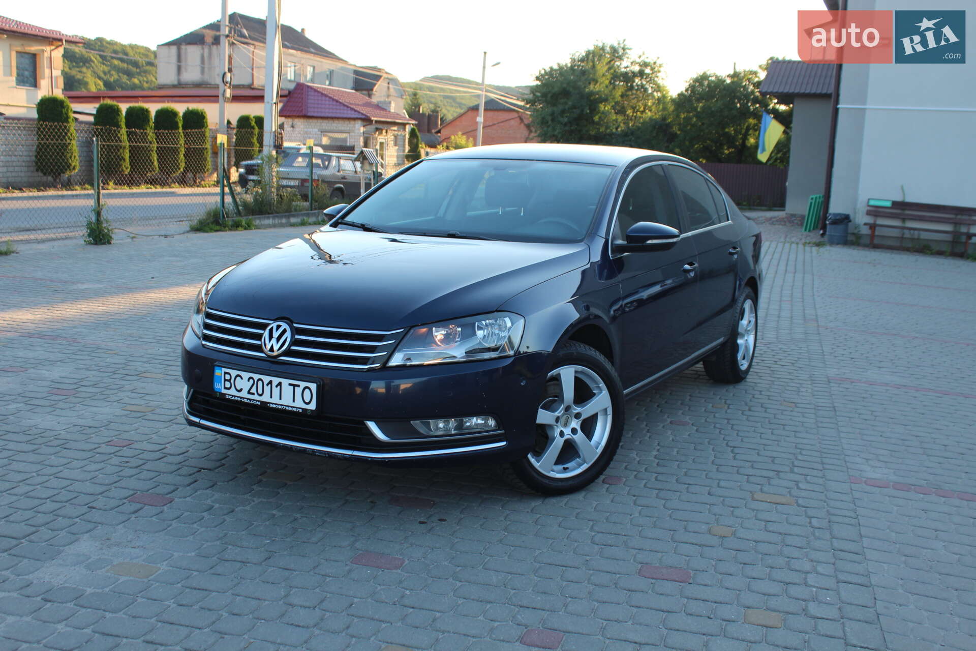 VOLKSWAGEN PASSAT 2011