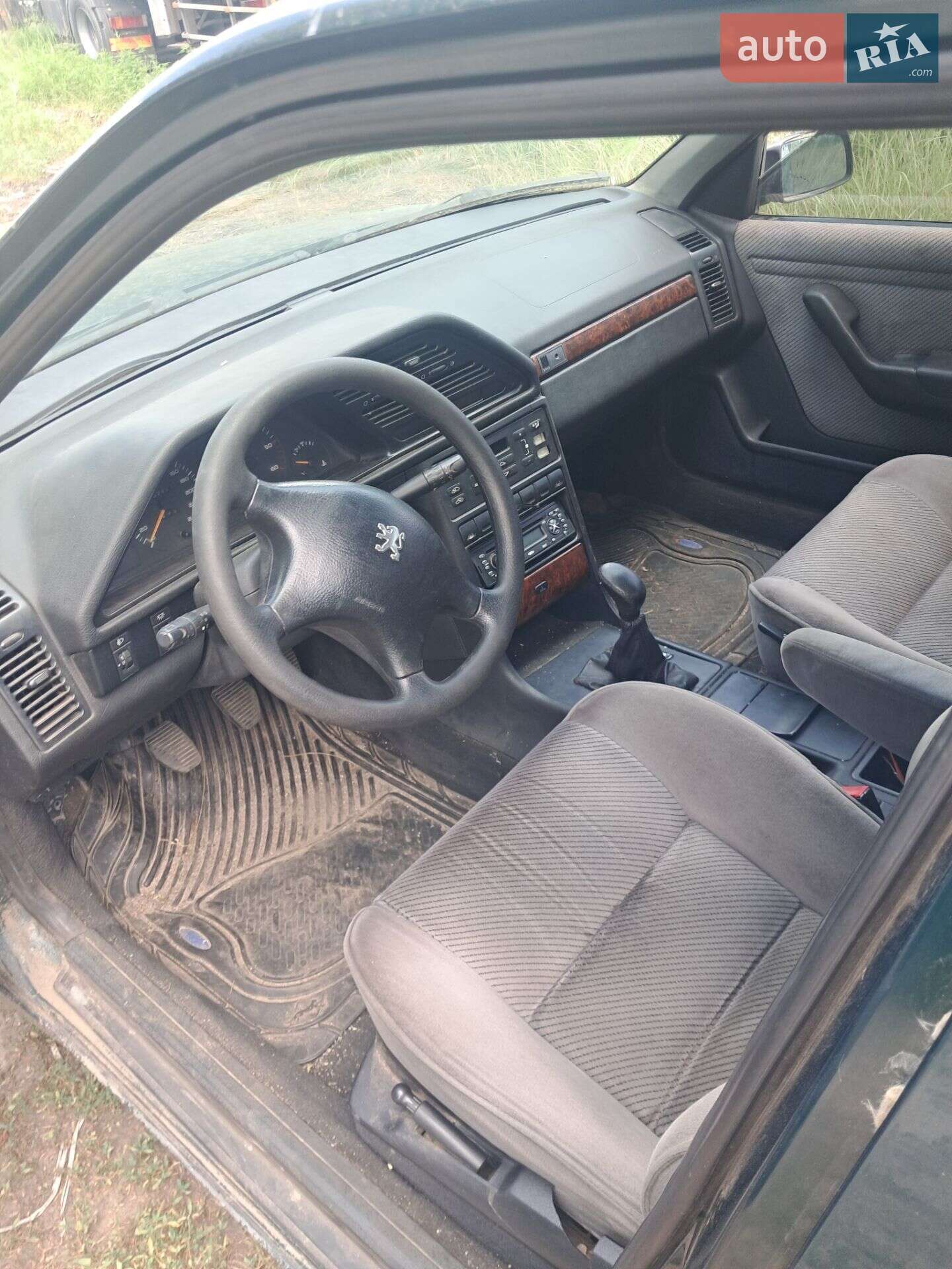 PEUGEOT 605 1998