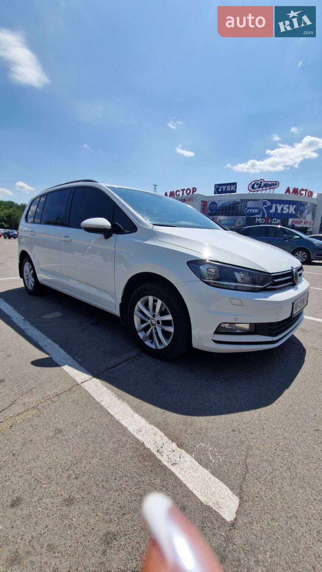 VOLKSWAGEN TOURAN 2016