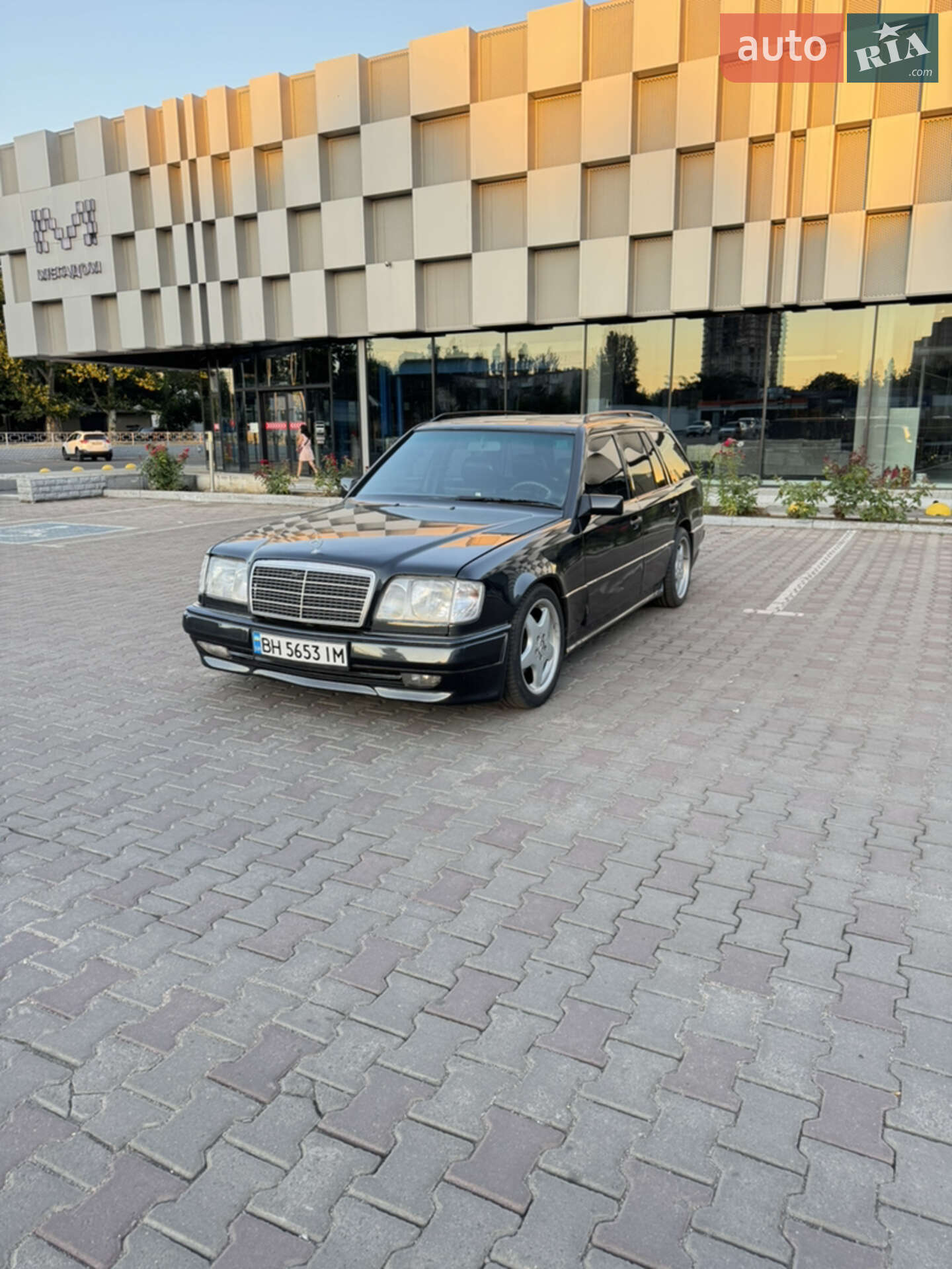 MERCEDES-BENZ E 280 1995