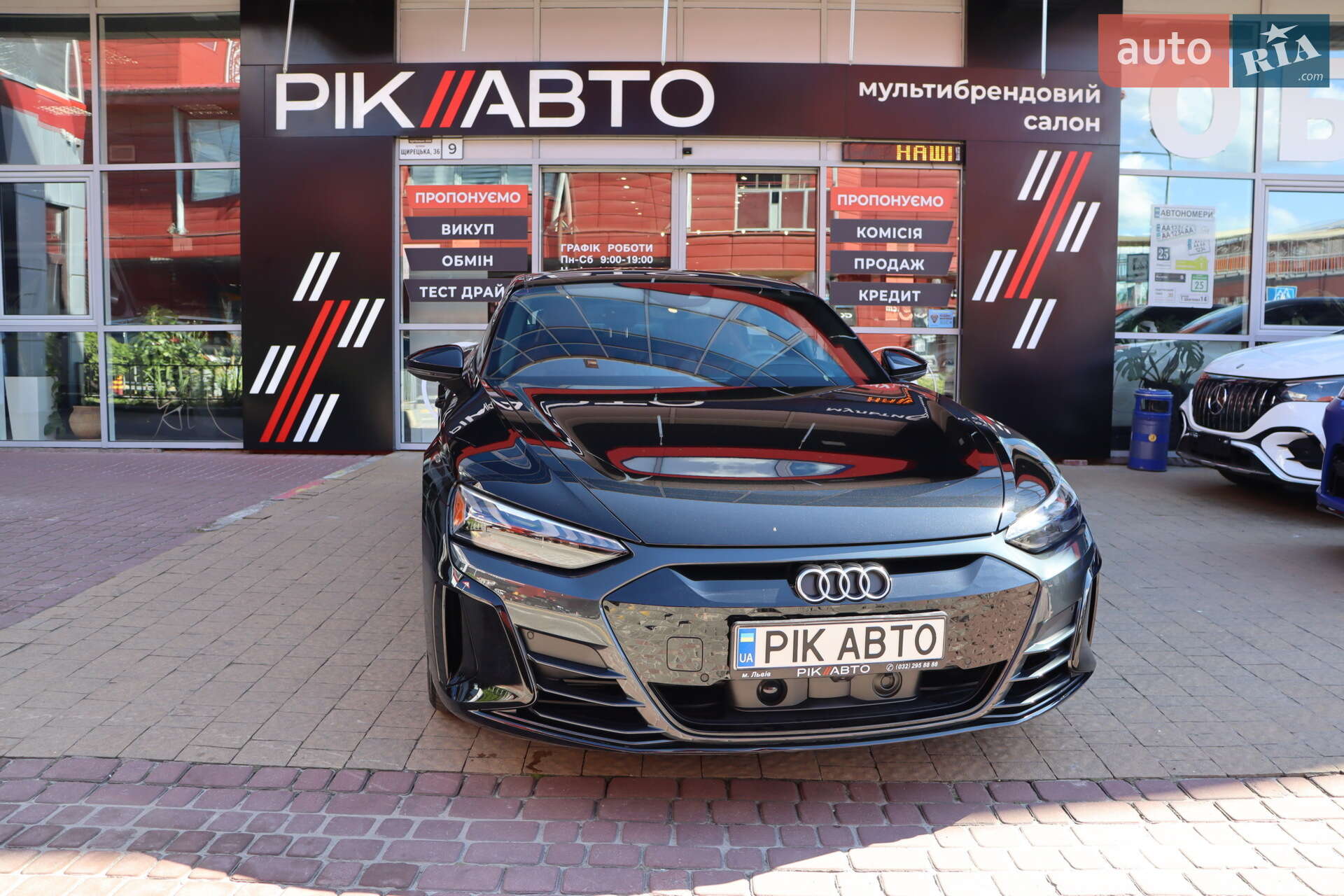 AUDI E-TRON GT 2023