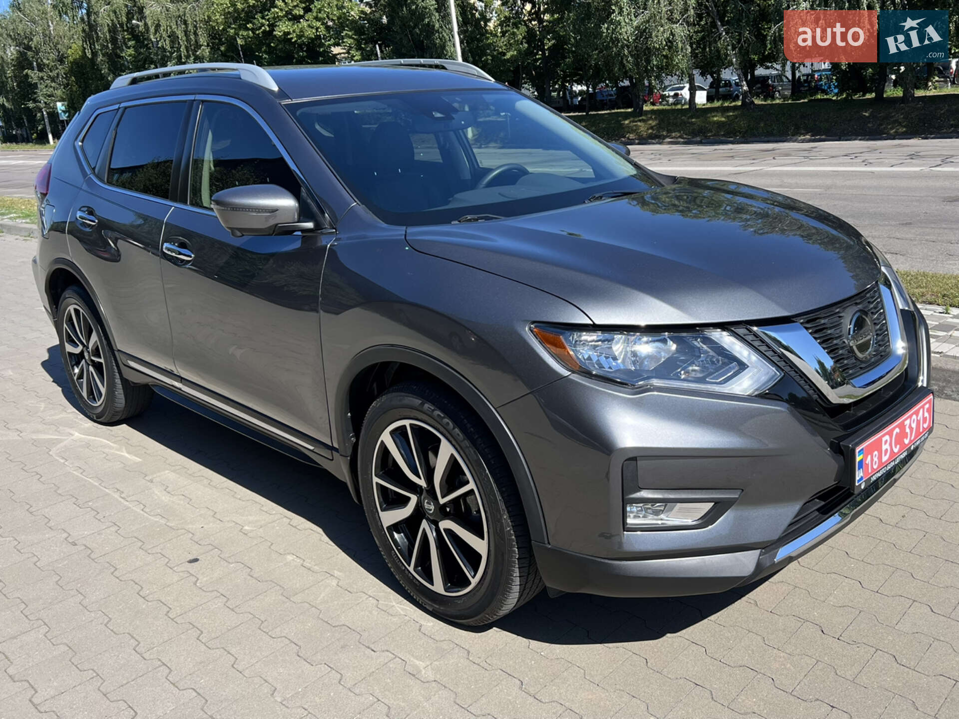 Головне фото звіту автомобіля NISSAN ROGUE 2019
