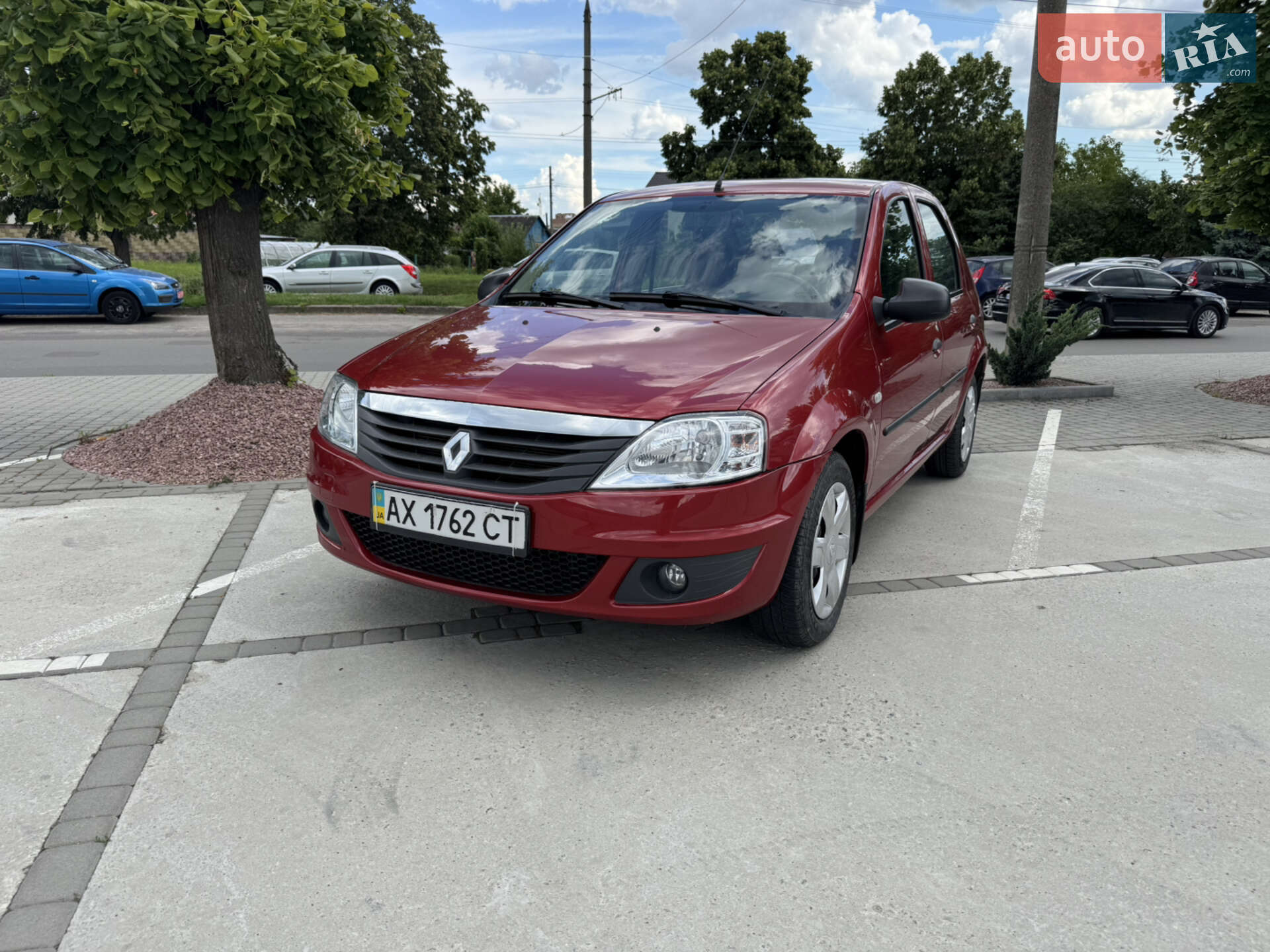 Головне фото звіту автомобіля RENAULT LOGAN 2012