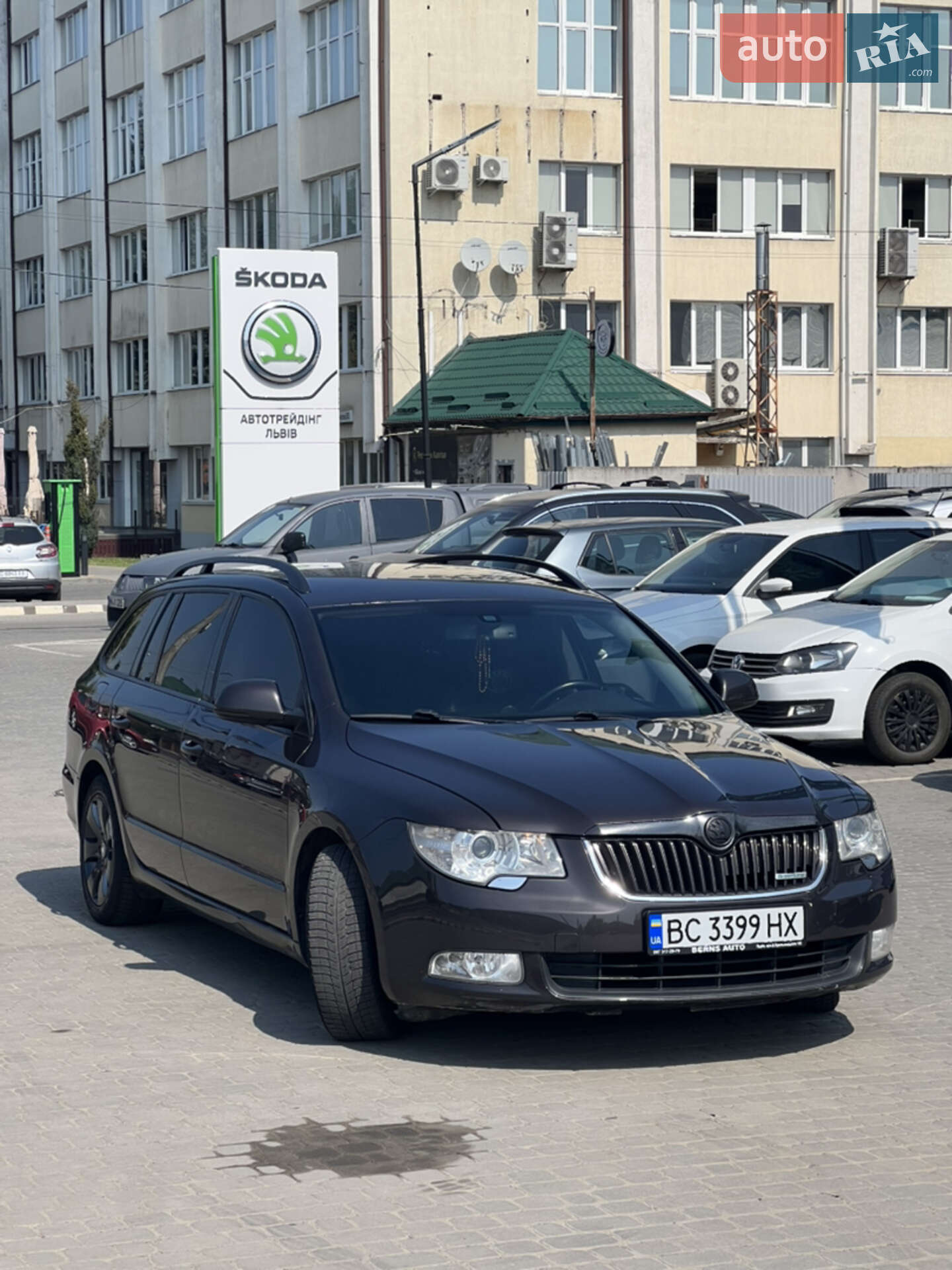 SKODA SUPERB 2011