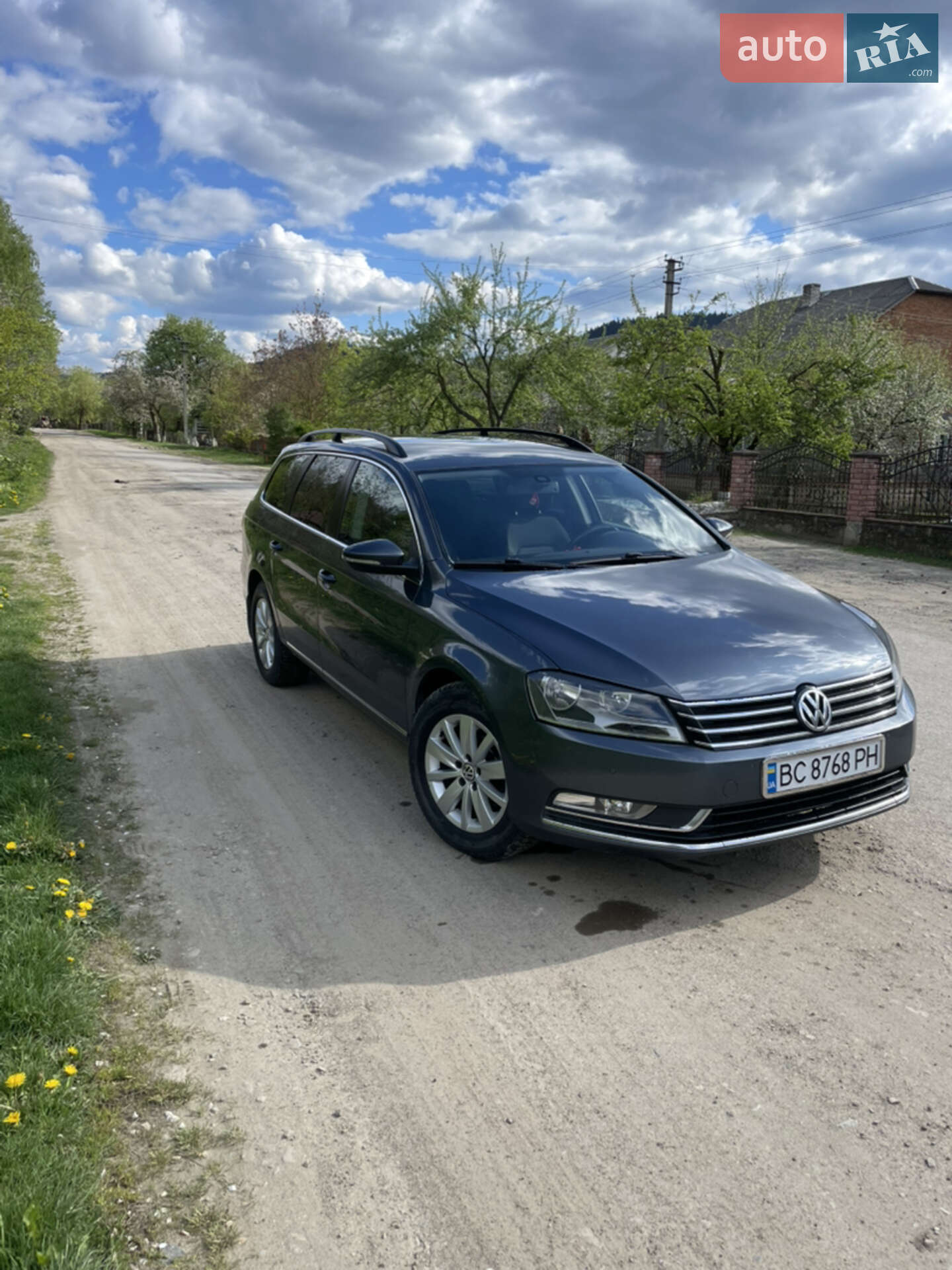 VOLKSWAGEN PASSAT 2012