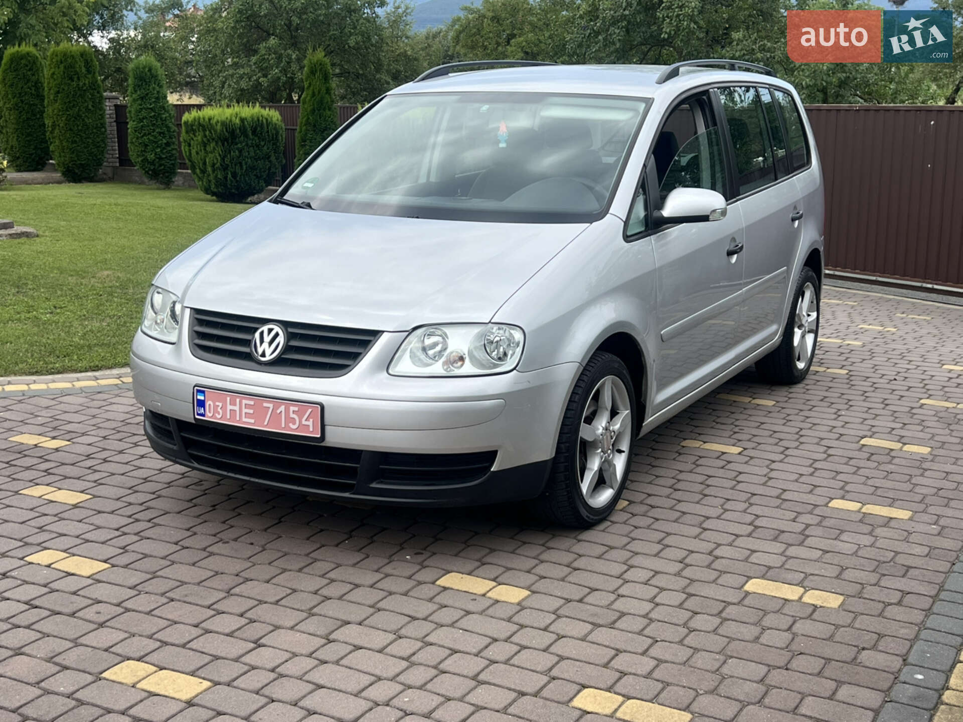 VOLKSWAGEN TOURAN 2005