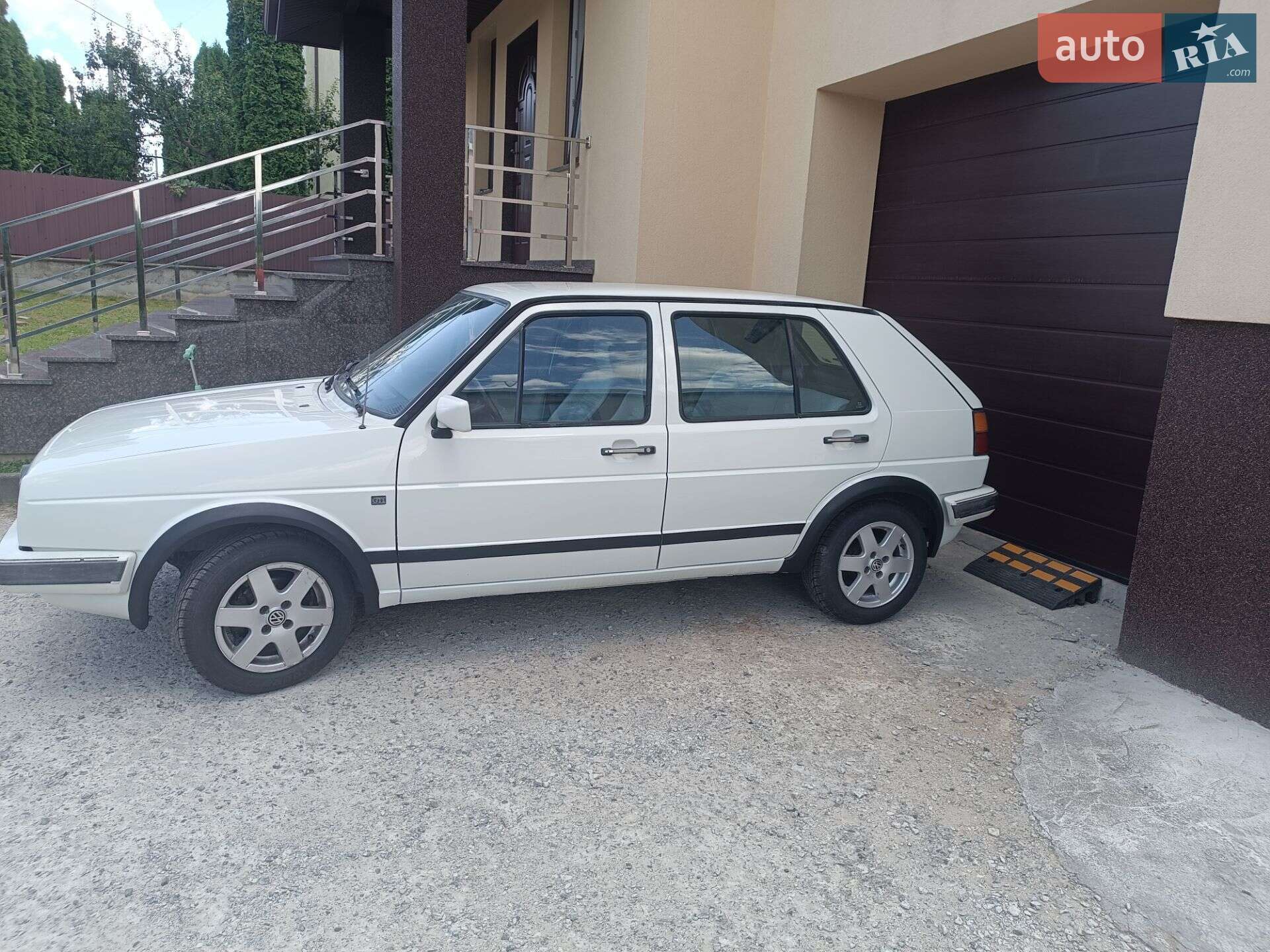 VOLKSWAGEN GOLF 1987