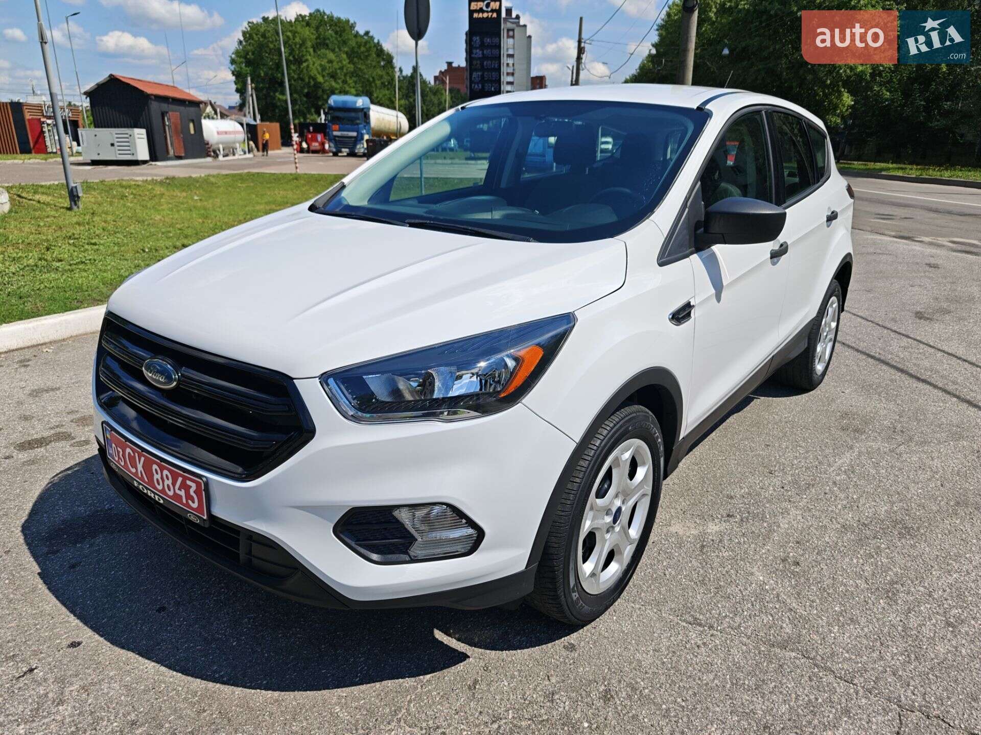 Головне фото звіту автомобіля FORD ESCAPE 2017