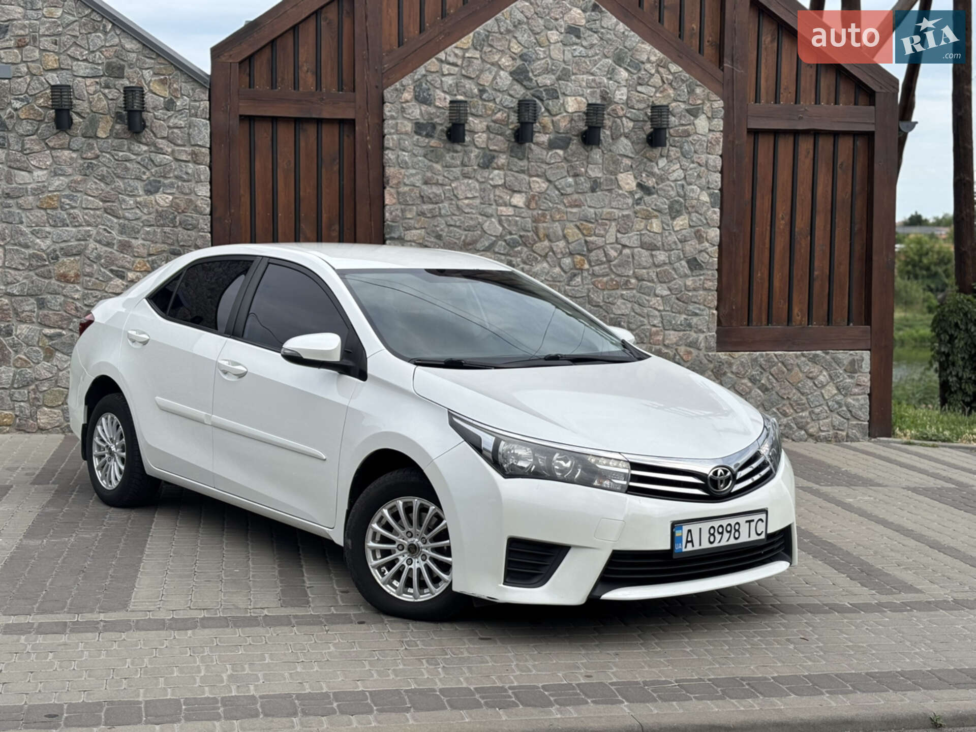TOYOTA COROLLA 2015