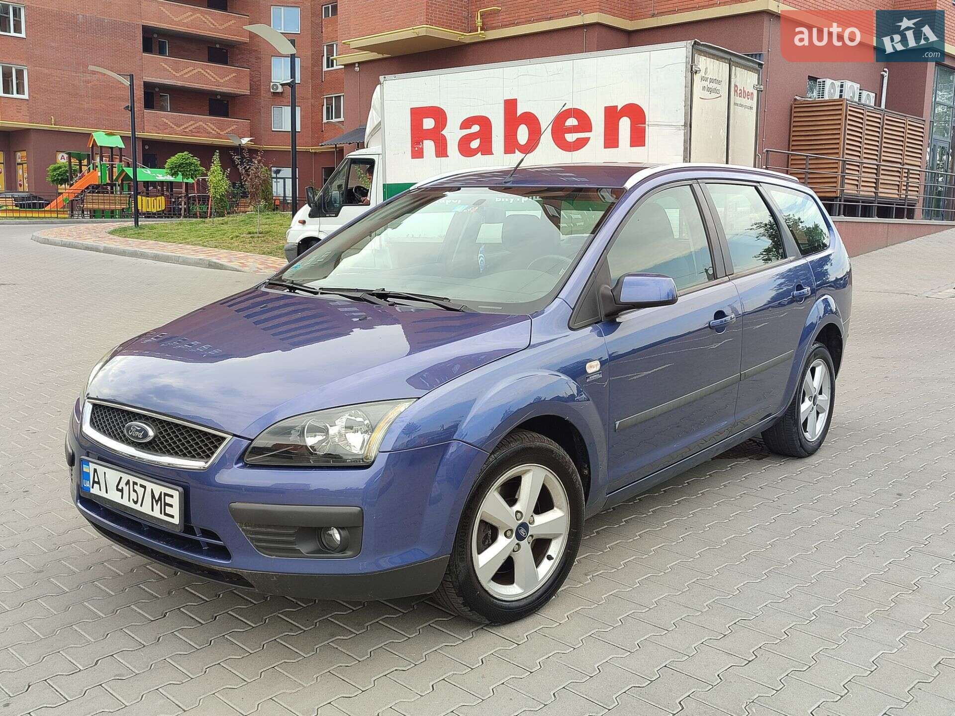 Головне фото звіту автомобіля FORD FOCUS 2005