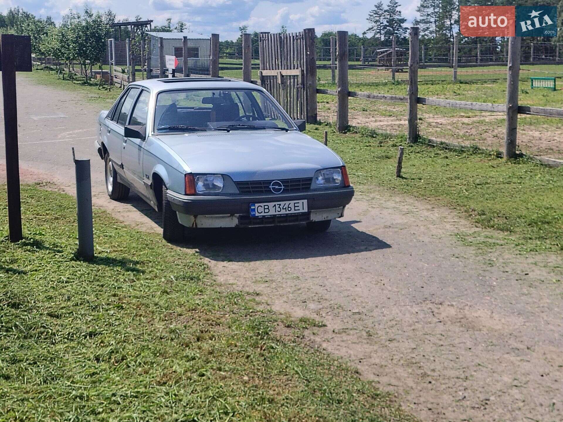 OPEL REKORD 1985