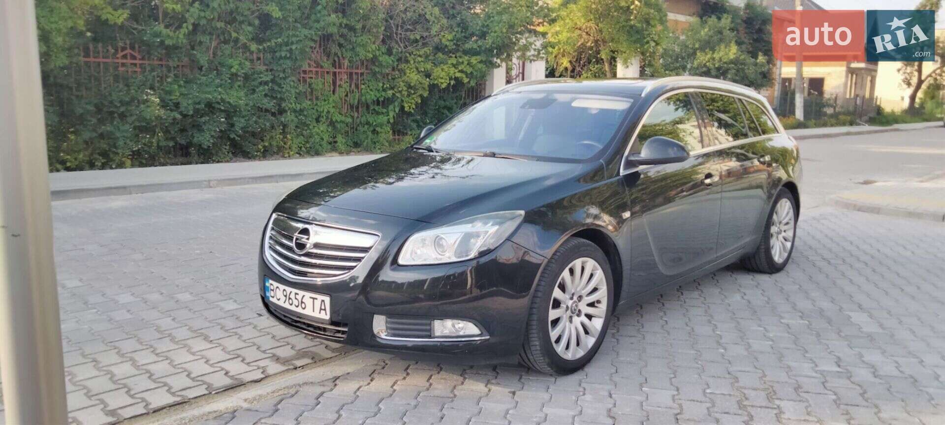 Головне фото звіту автомобіля OPEL INSIGNIA 2011