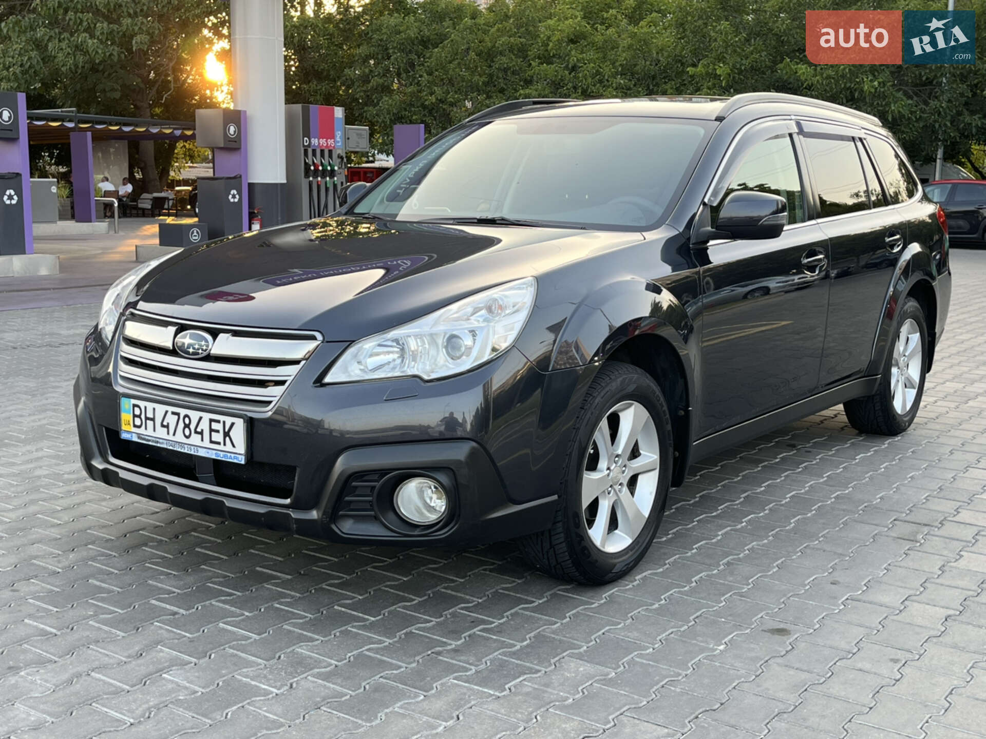 Головне фото звіту автомобіля SUBARU OUTBACK 2013