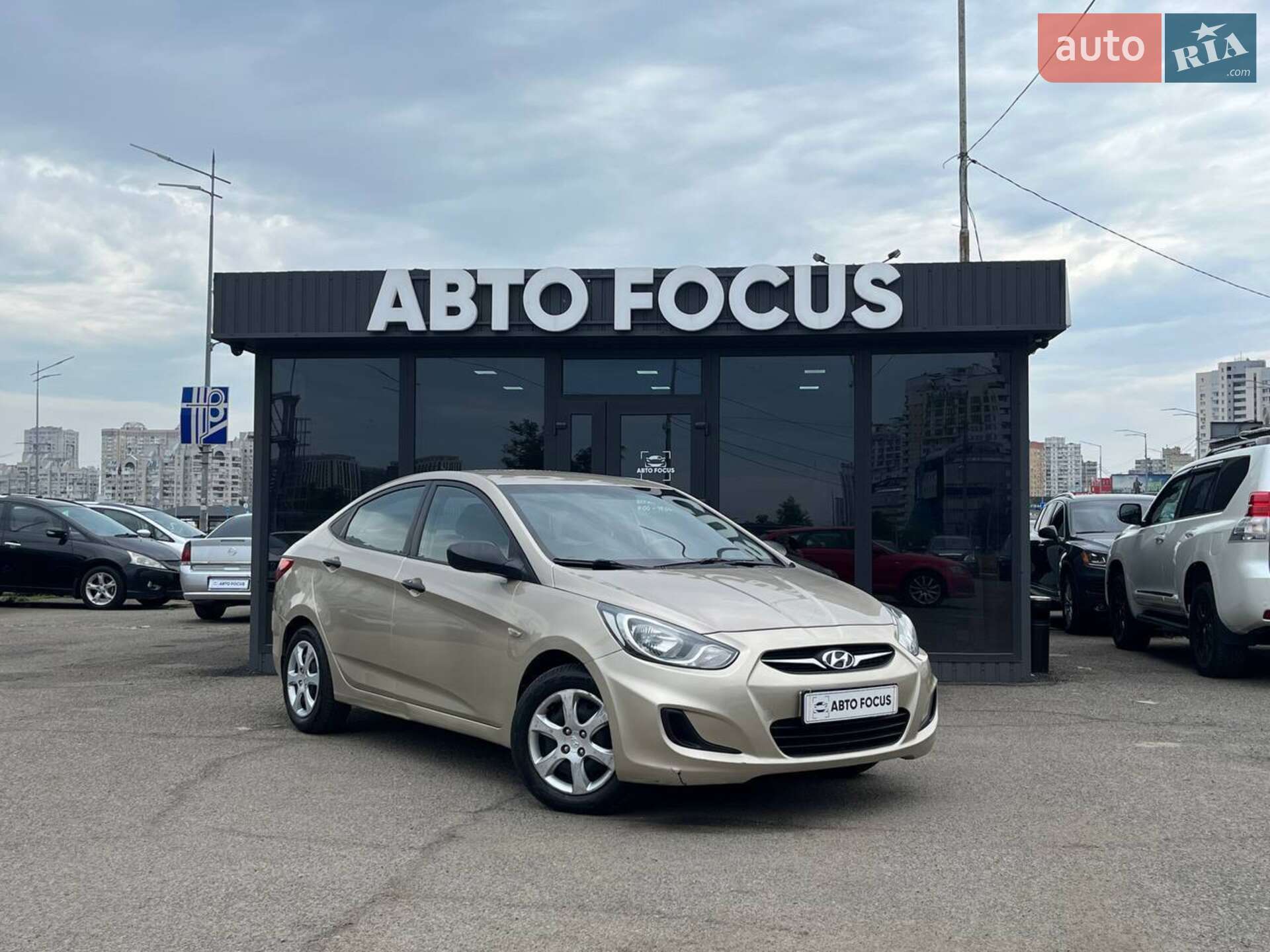 HYUNDAI ACCENT 2011
