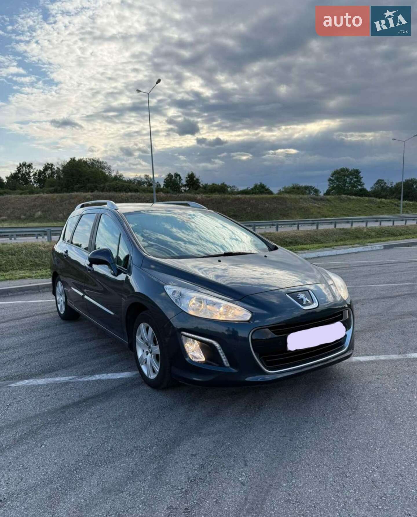 Головне фото звіту автомобіля PEUGEOT 308 2013