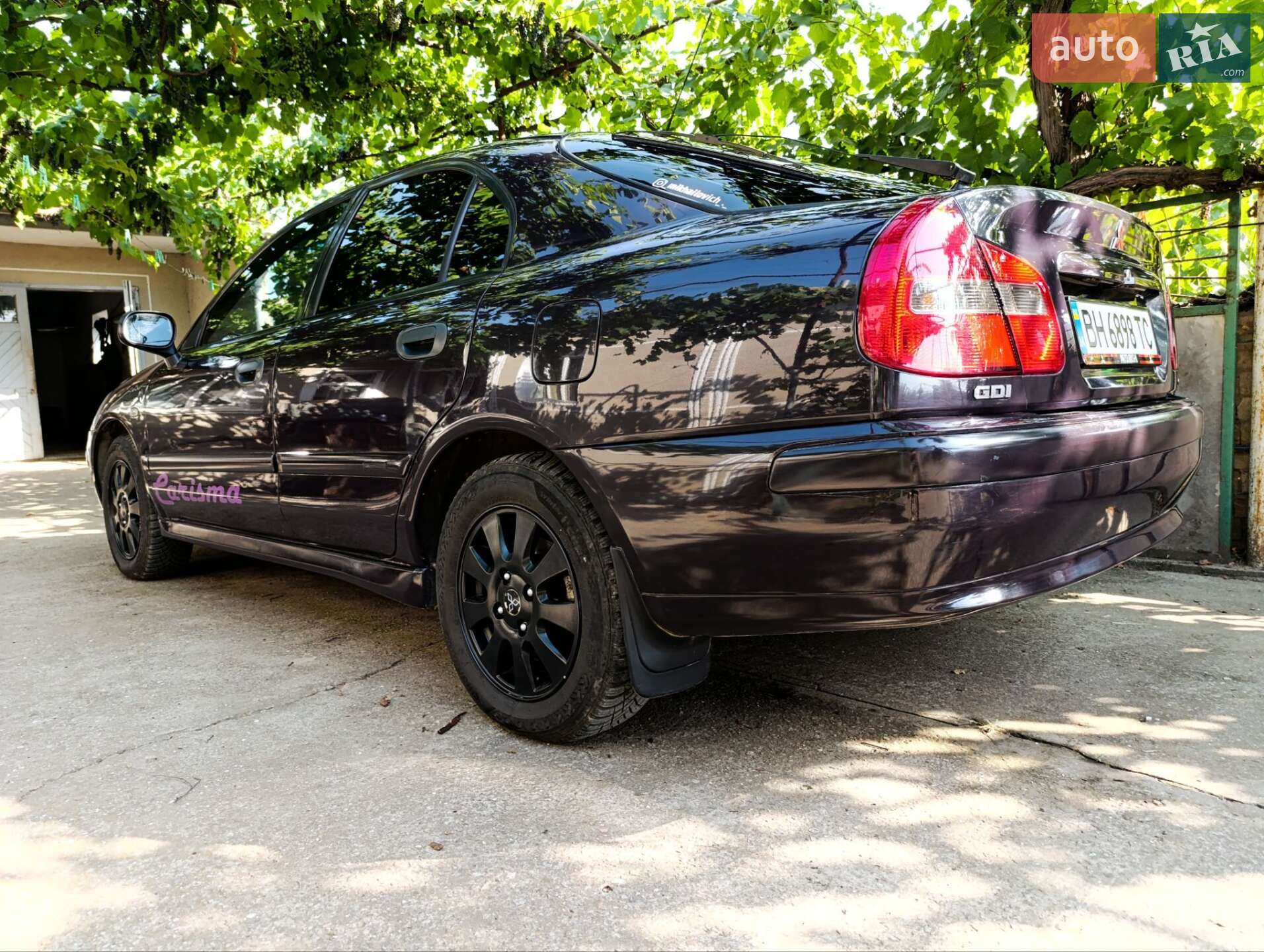 MITSUBISHI CARISMA 2001