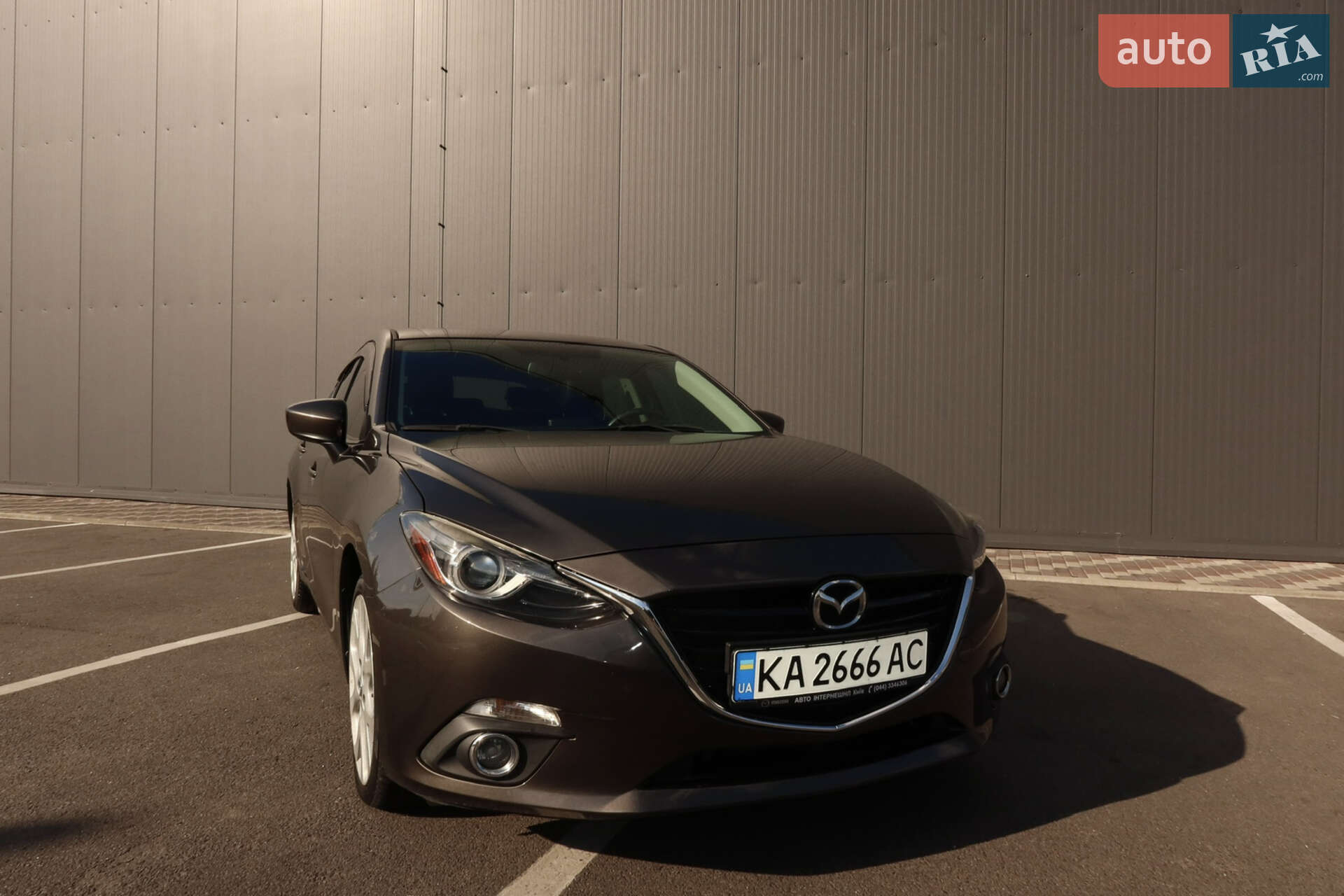 Головне фото звіту автомобіля MAZDA 3 2015