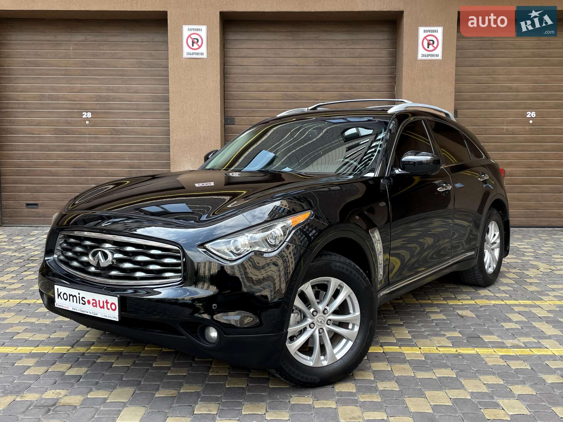 INFINITI FX35 2010