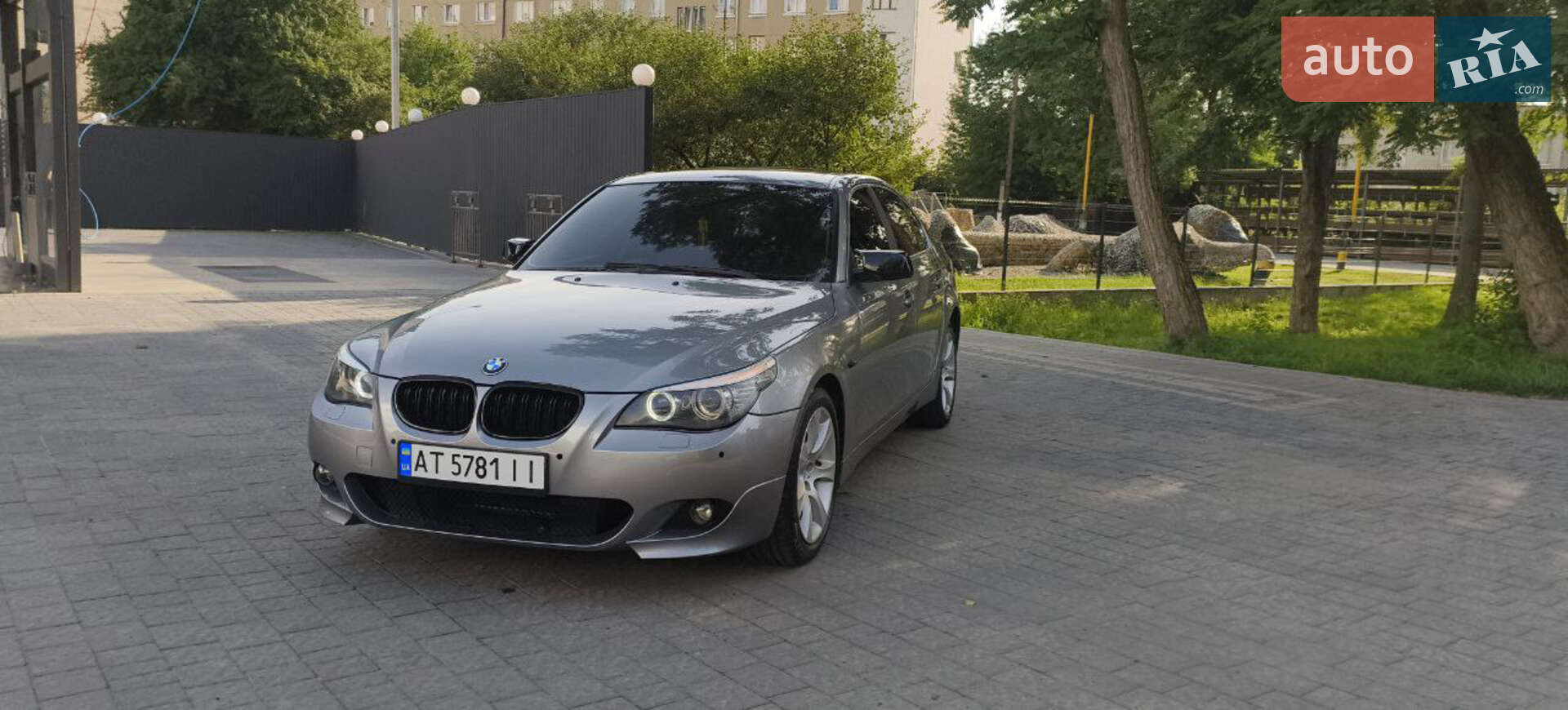 BMW 5 Series 2004