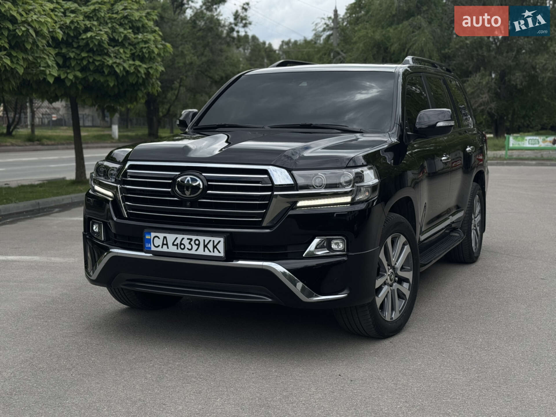 TOYOTA LAND CRUISER 200 2017