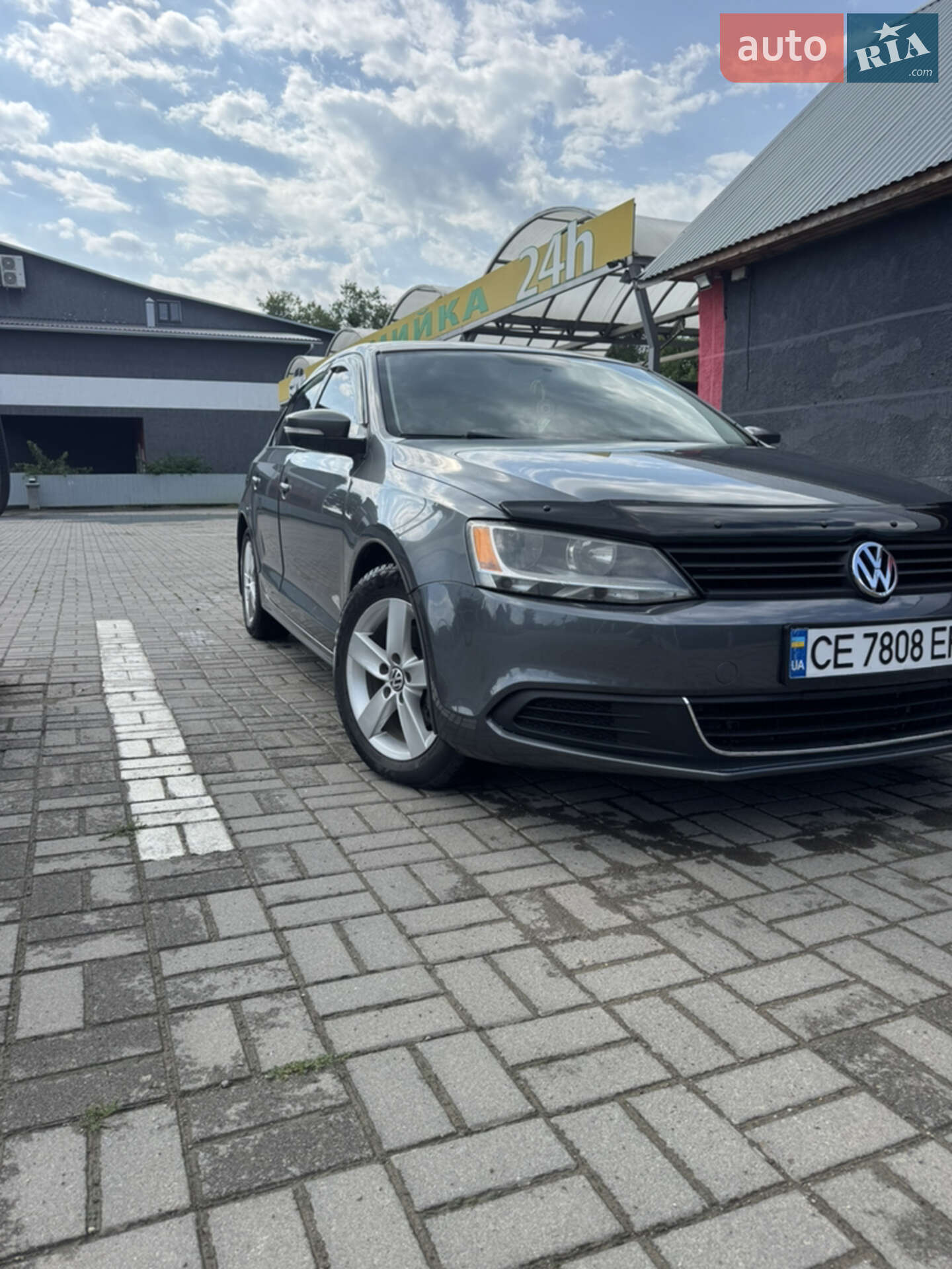 VOLKSWAGEN JETTA 2012