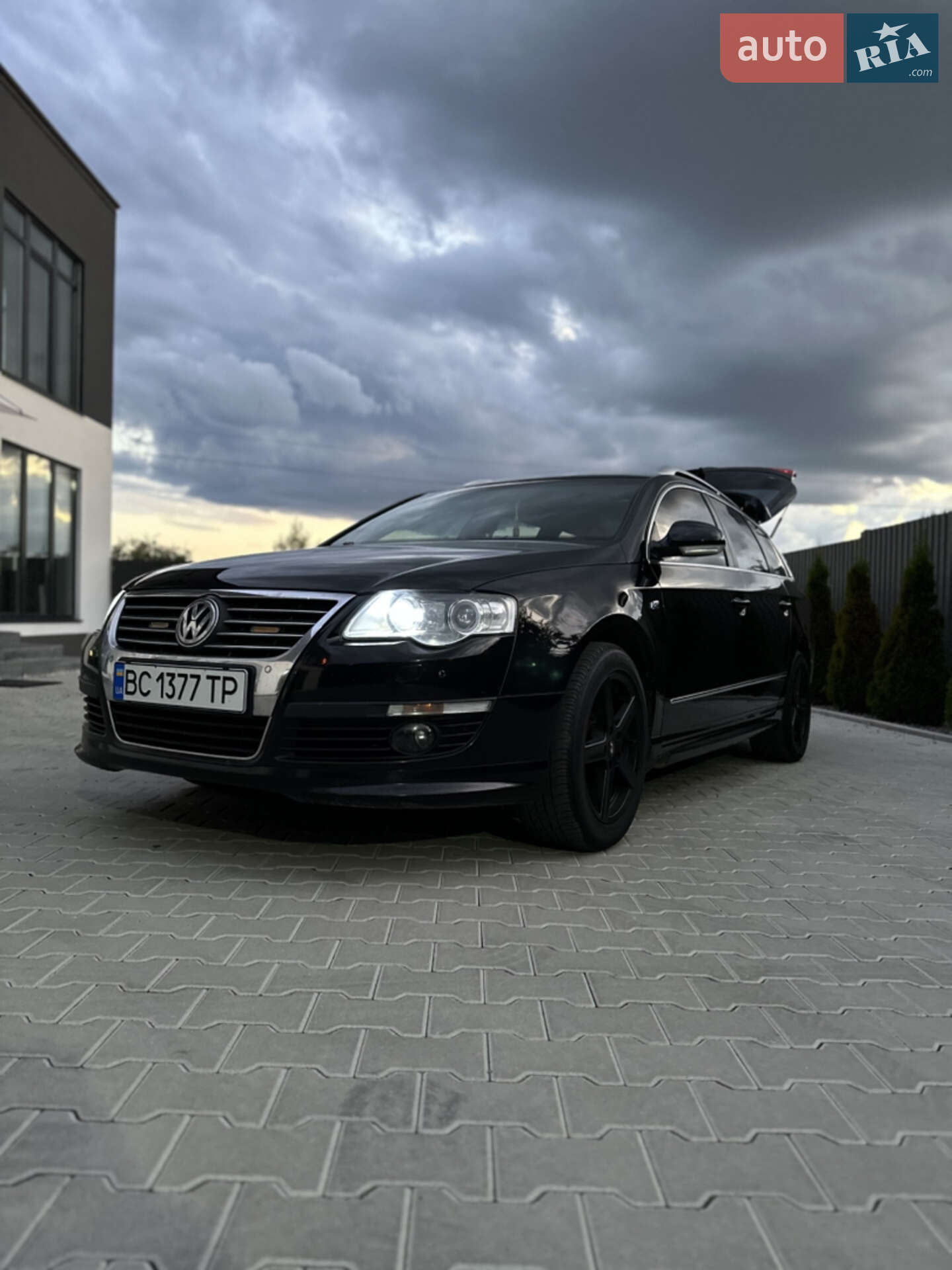VOLKSWAGEN PASSAT 2010