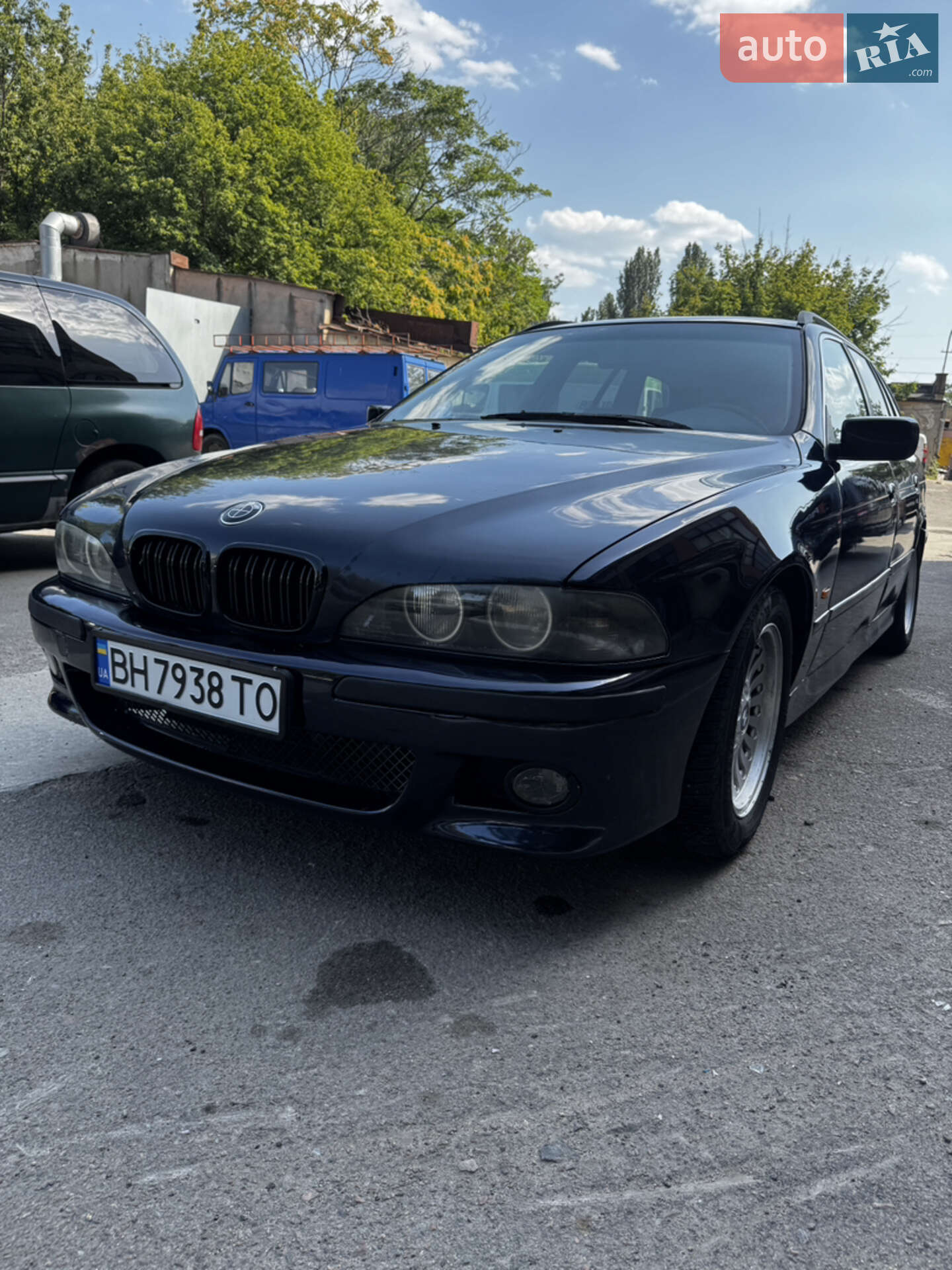 Головне фото звіту автомобіля BMW 523I 1998