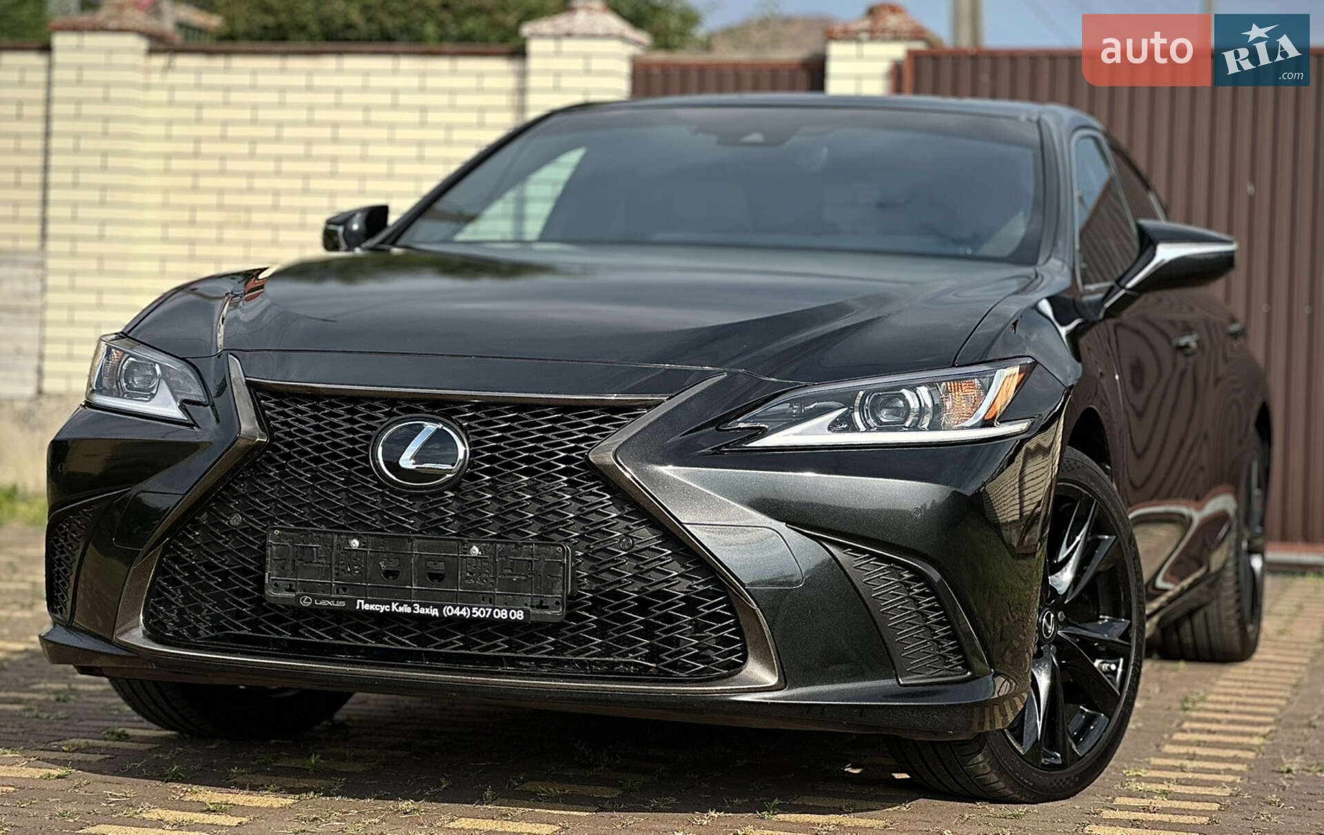 LEXUS ES 250 2023