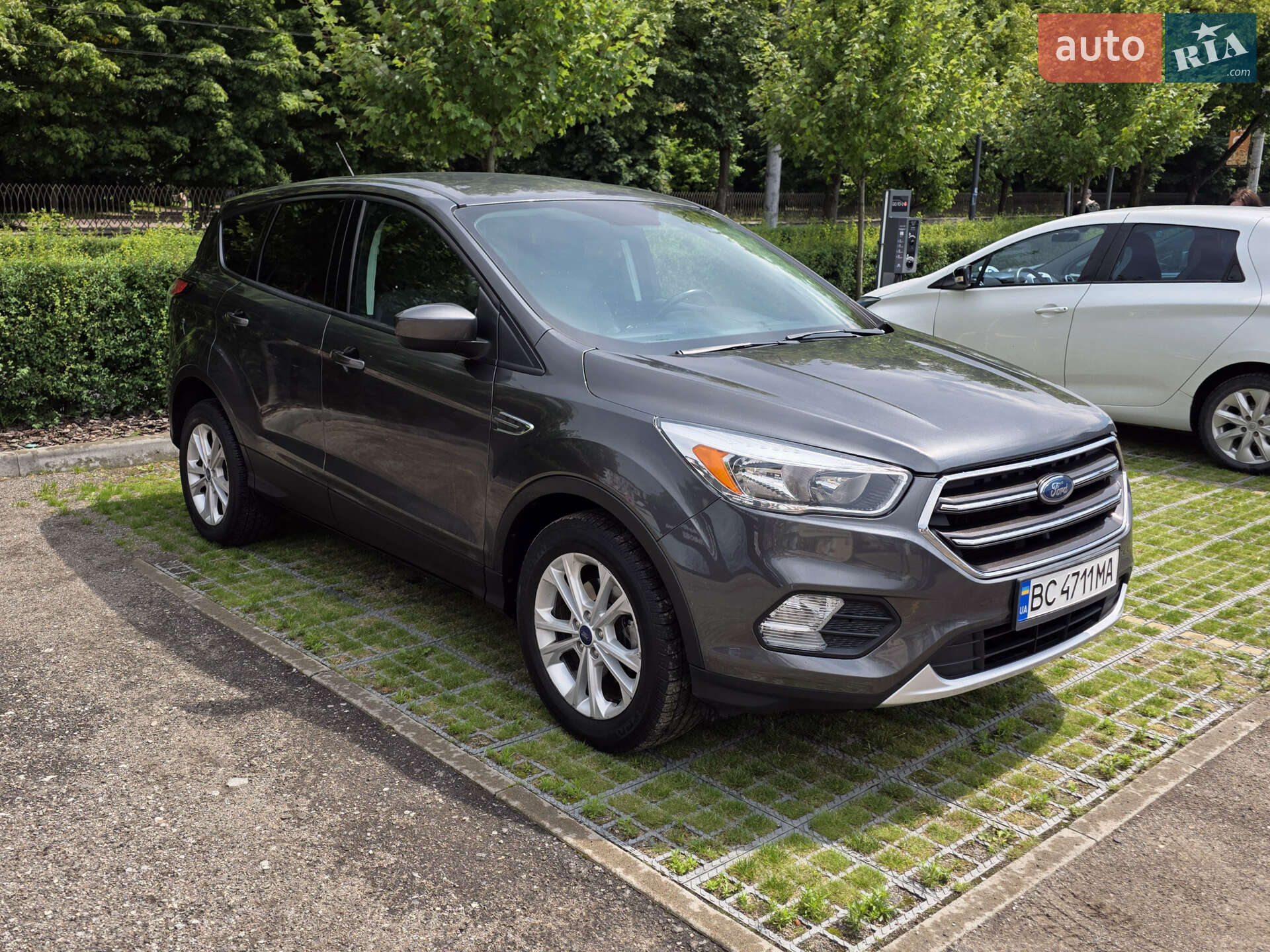 Головне фото звіту автомобіля FORD ESCAPE 2017