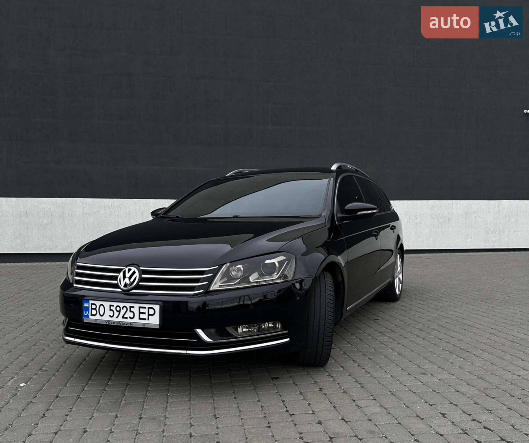 VOLKSWAGEN PASSAT 2011