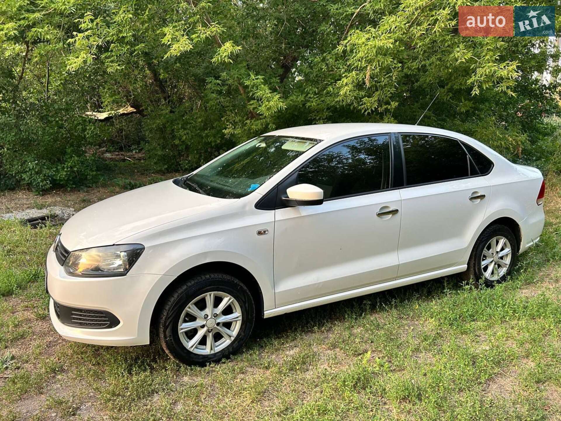 VOLKSWAGEN POLO 2012