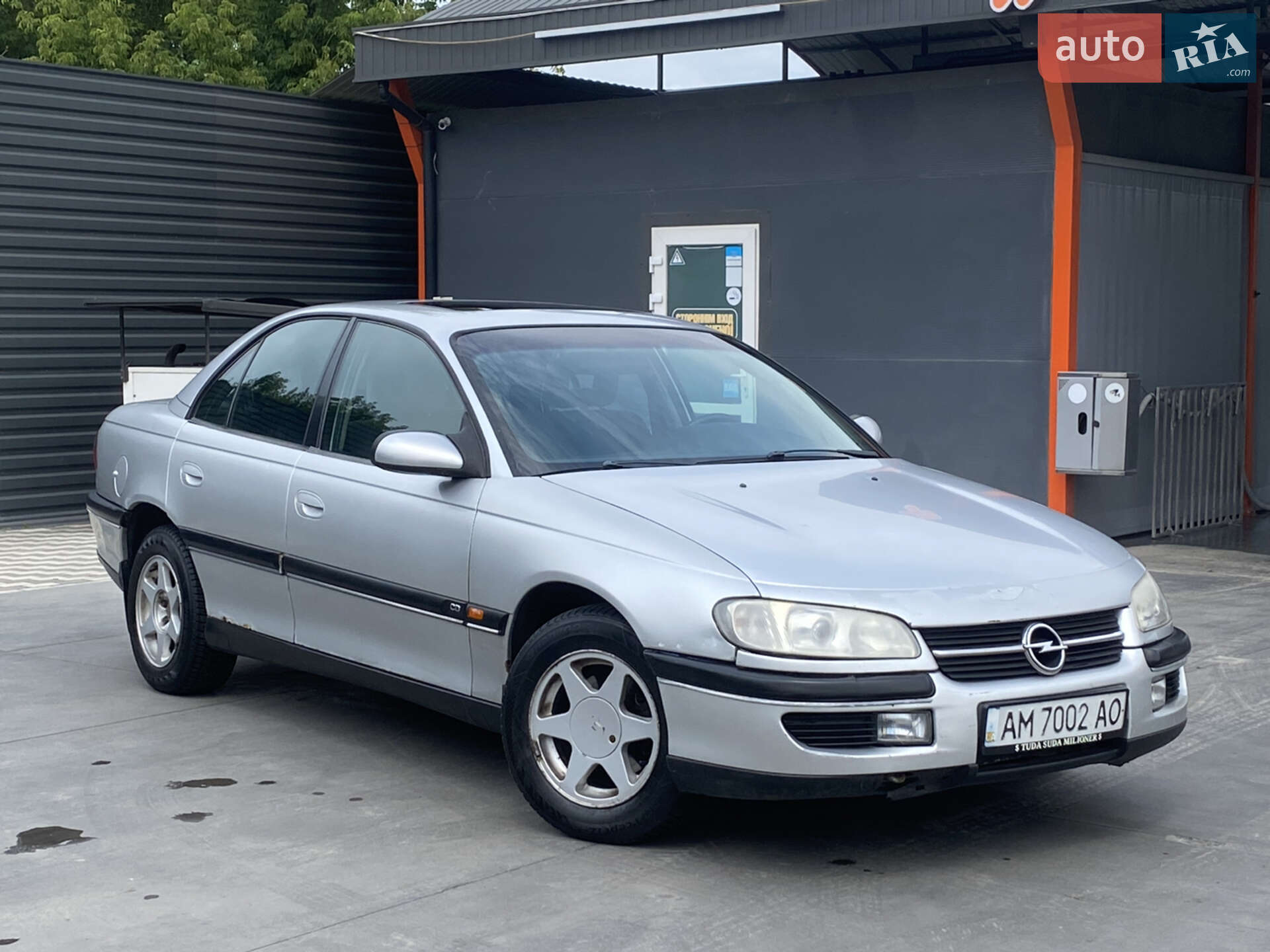Головне фото звіту автомобіля OPEL OMEGA 1997