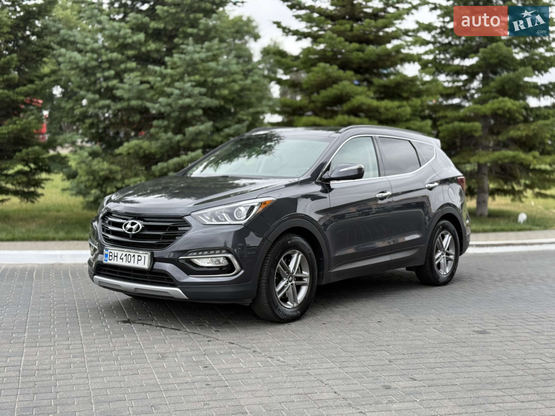 Головне фото звіту автомобіля HYUNDAI SANTA FE 2017
