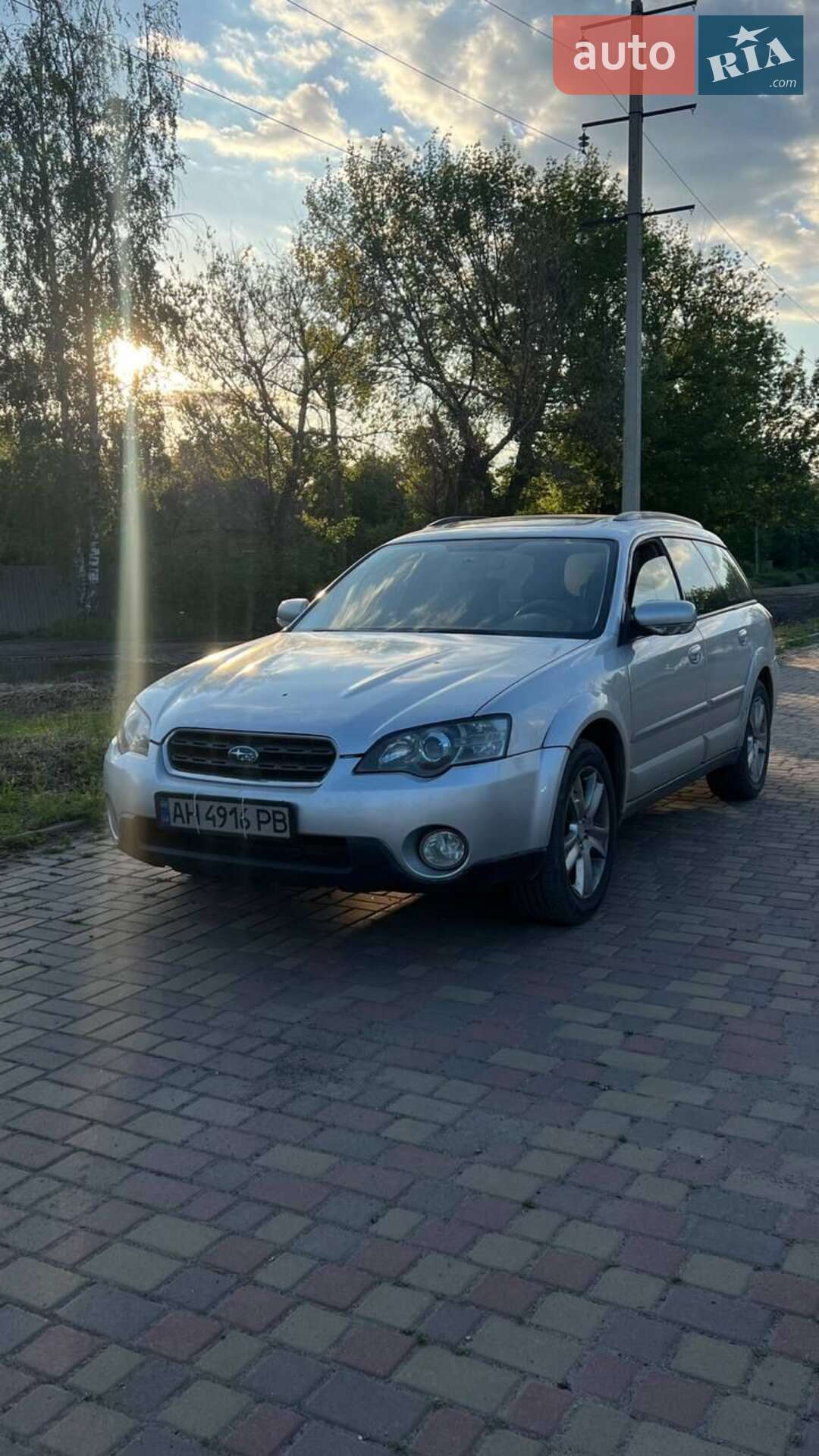 SUBARU OUTBACK 2004