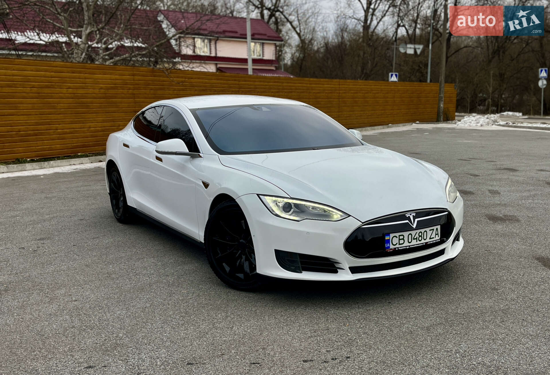 Головне фото звіту автомобіля TESLA MODEL S 2016