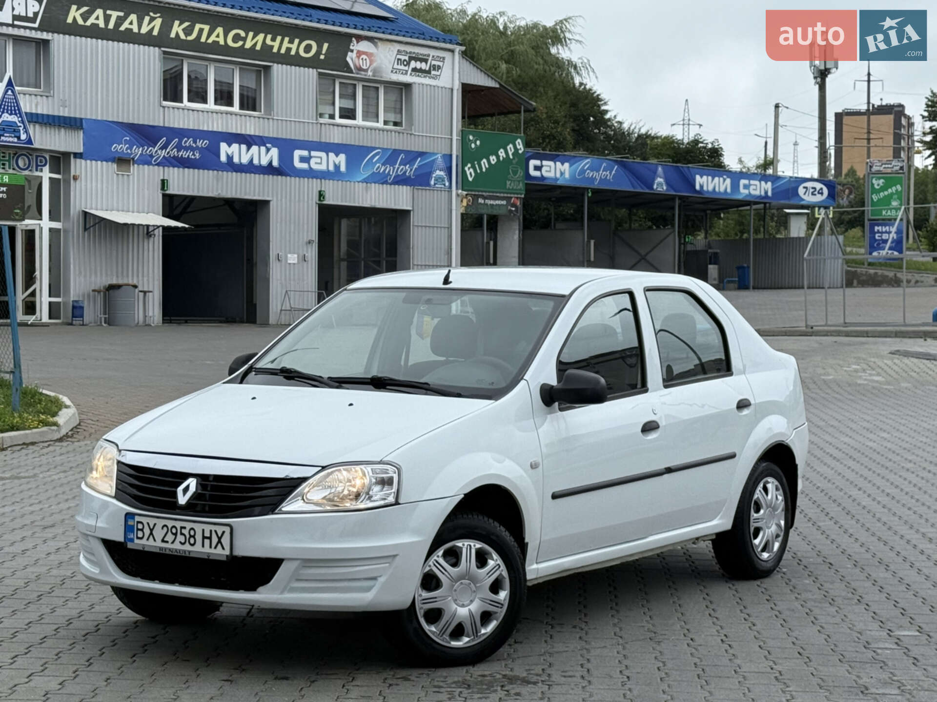 RENAULT LOGAN 2010