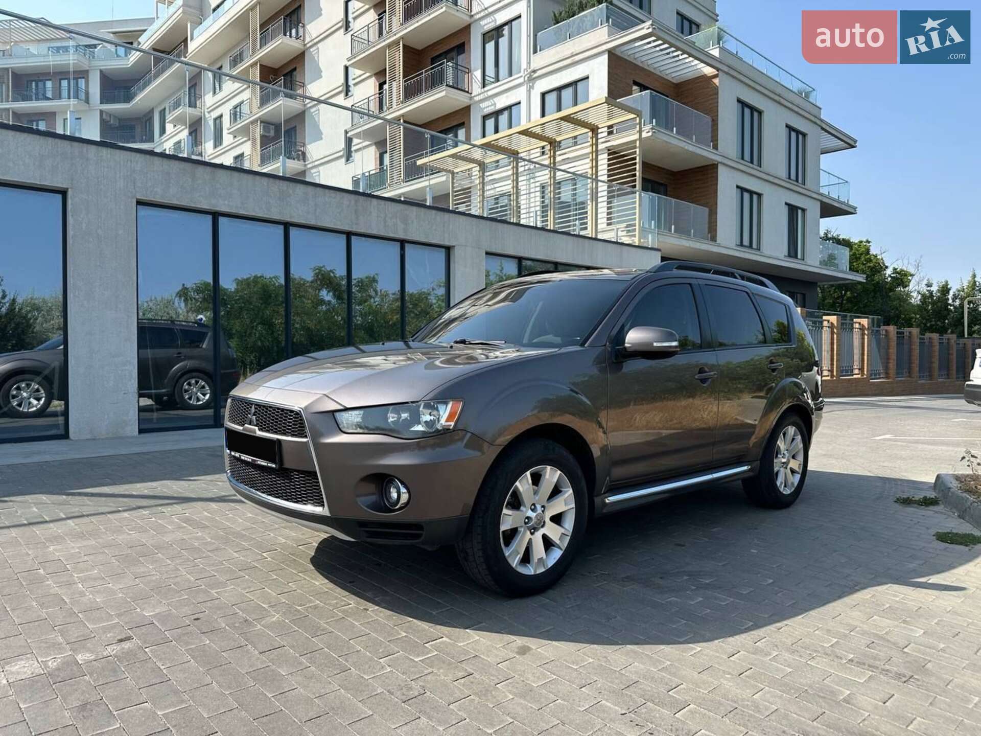 Головне фото звіту автомобіля MITSUBISHI OUTLANDER 2011