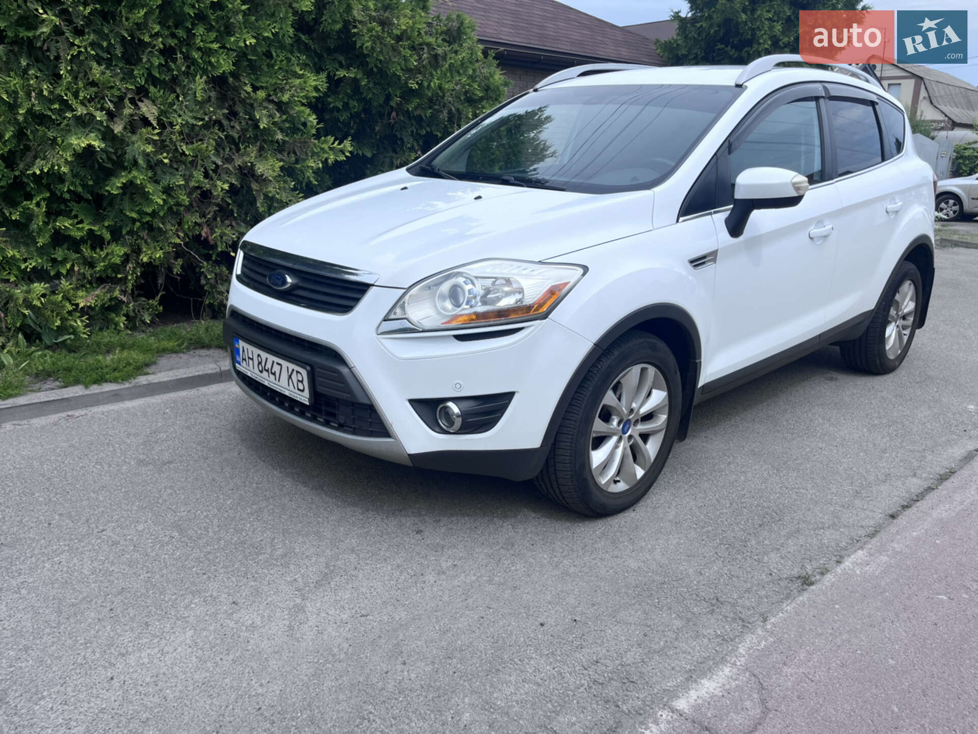 Головне фото звіту автомобіля FORD KUGA 2012