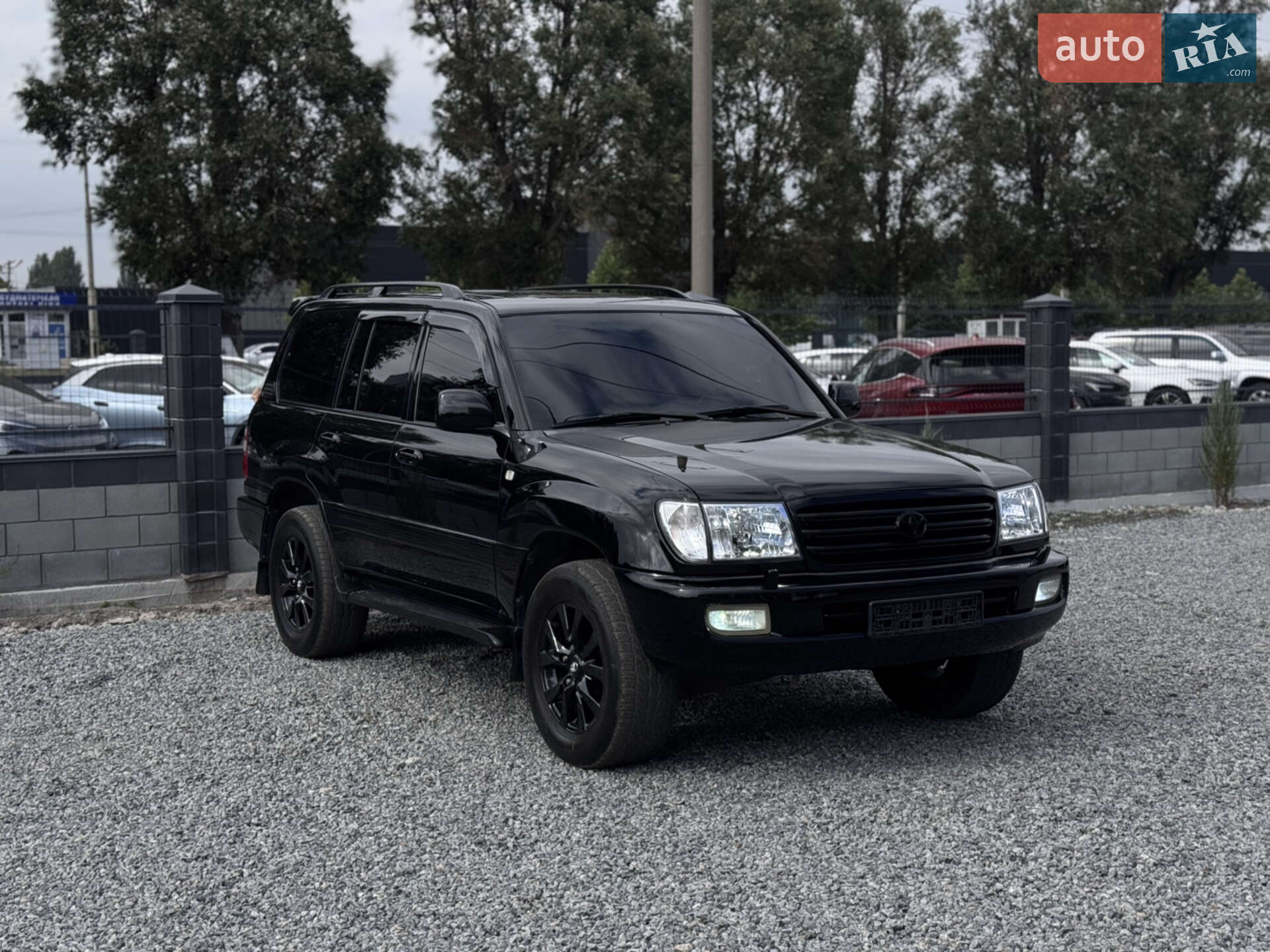 TOYOTA LAND CRUISER