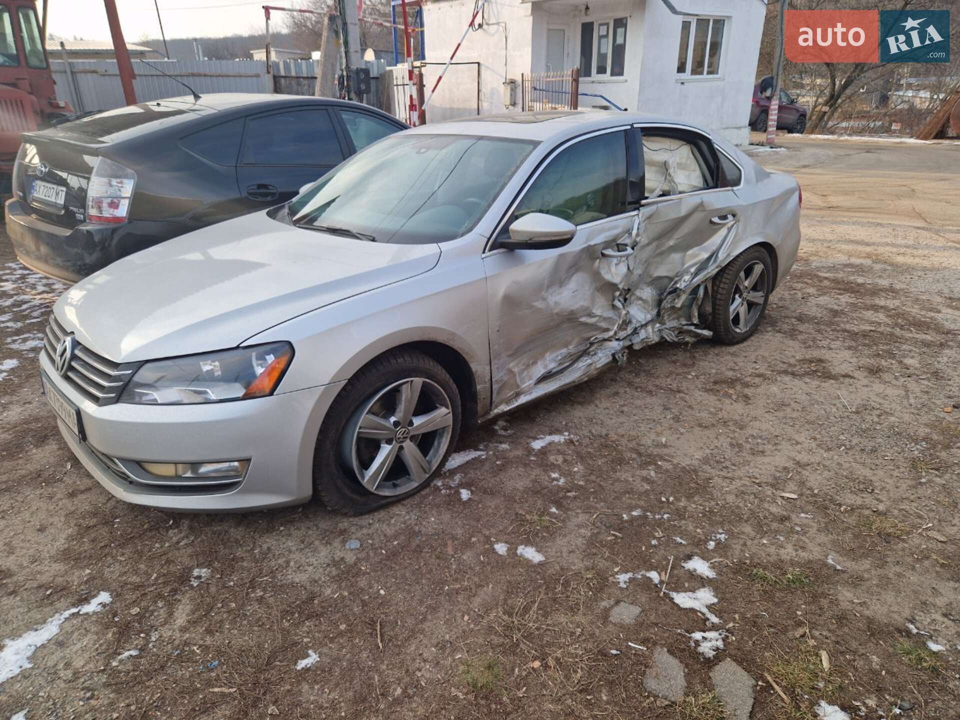 VOLKSWAGEN PASSAT 2012