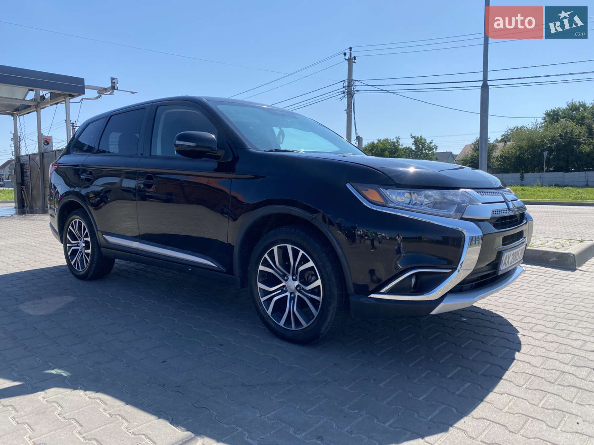 MITSUBISHI OUTLANDER 2018