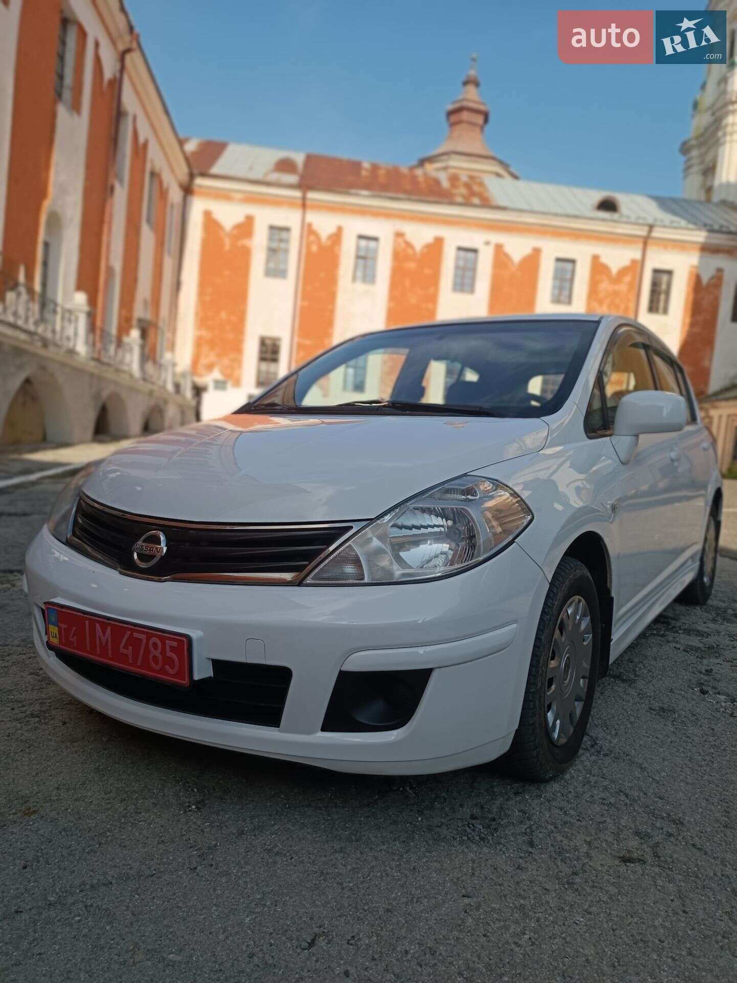 NISSAN TIIDA 2011