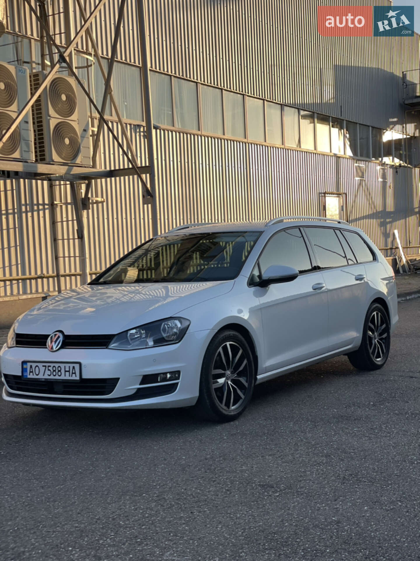 VOLKSWAGEN GOLF 2014