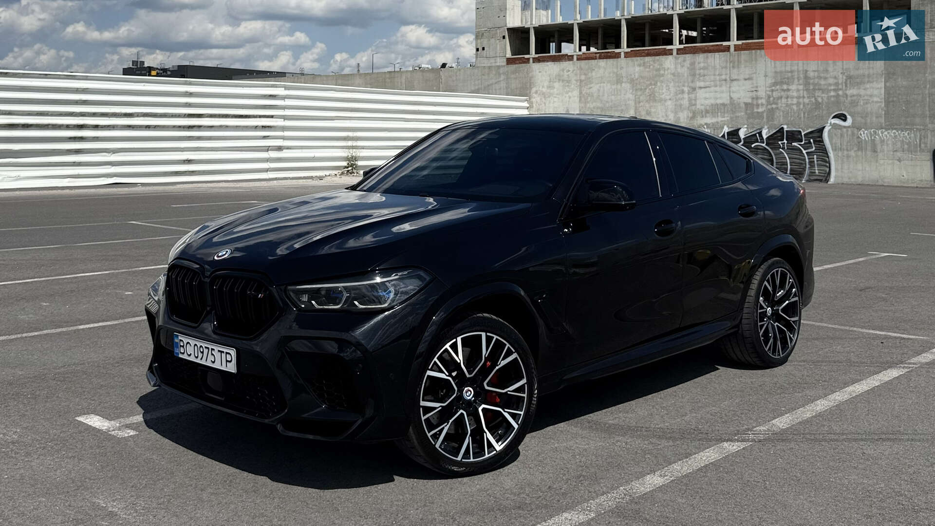 Головне фото звіту автомобіля BMW X6 M 2022