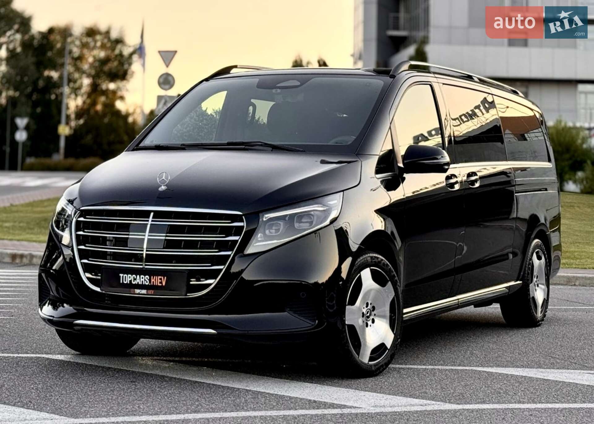 MERCEDES-BENZ V 300 D