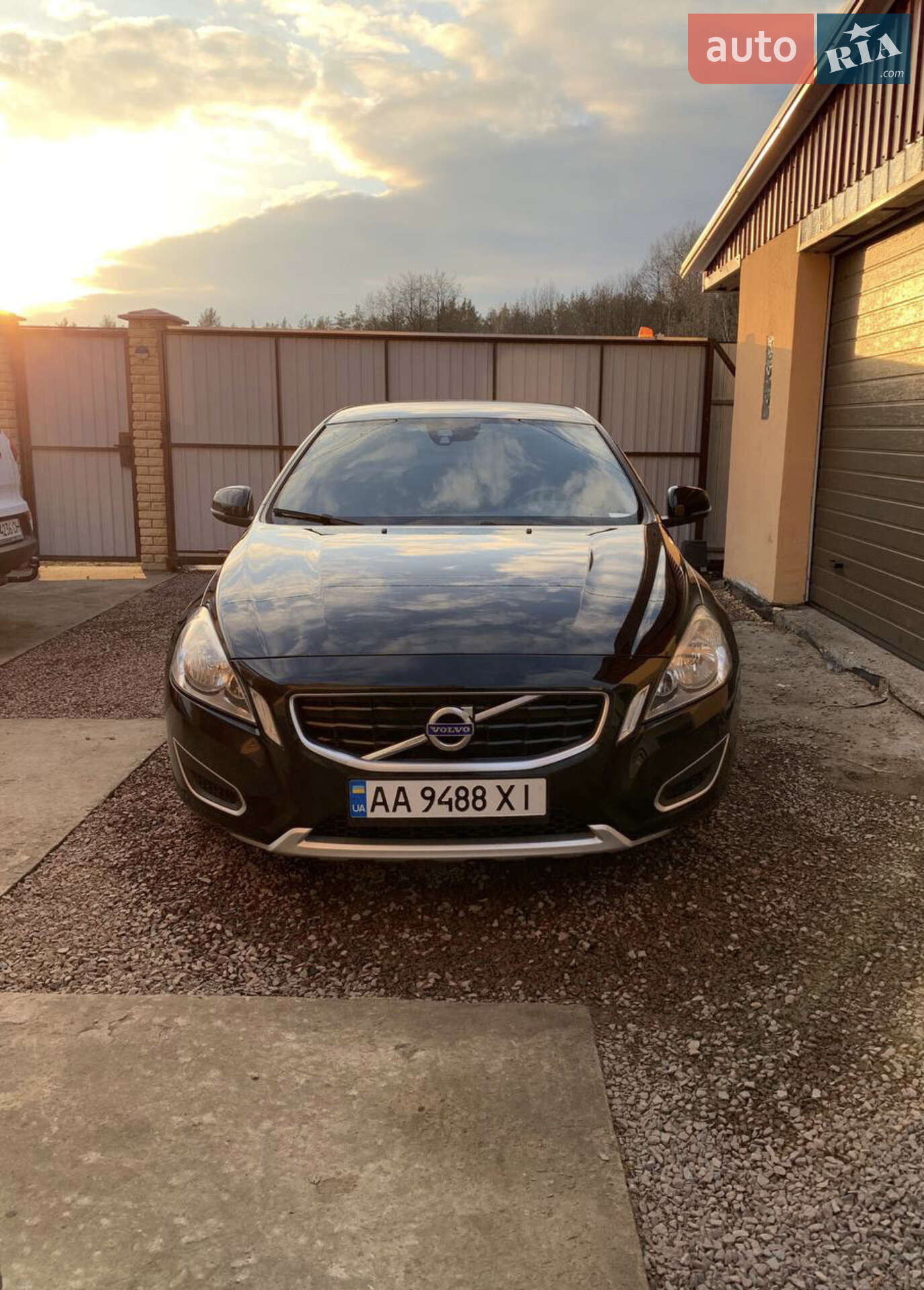 VOLVO V60 2011